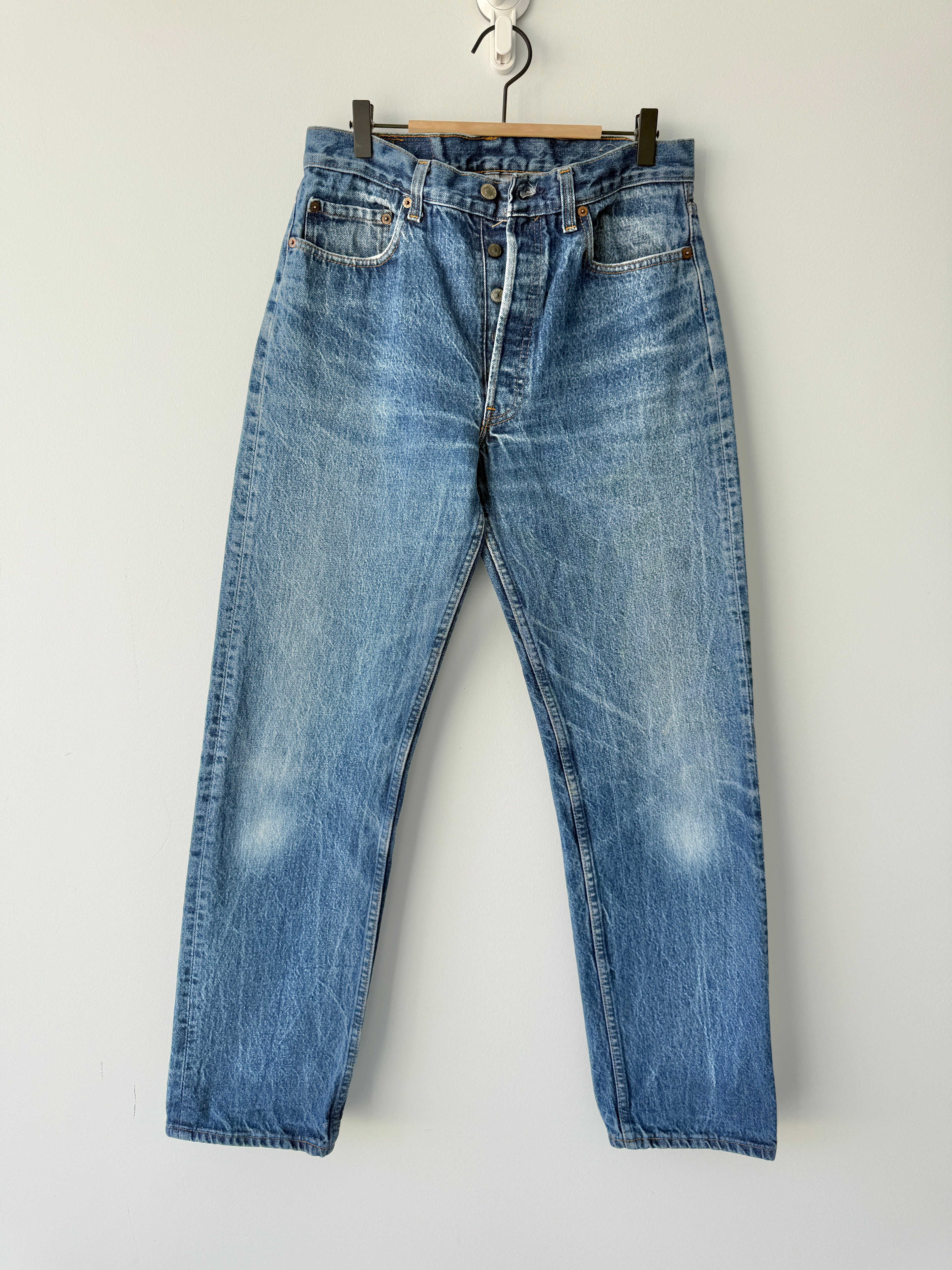W30 L32 vintage Levis 501 29-30” measured dark blue faded blue 80s denim Levi’s 501s USA