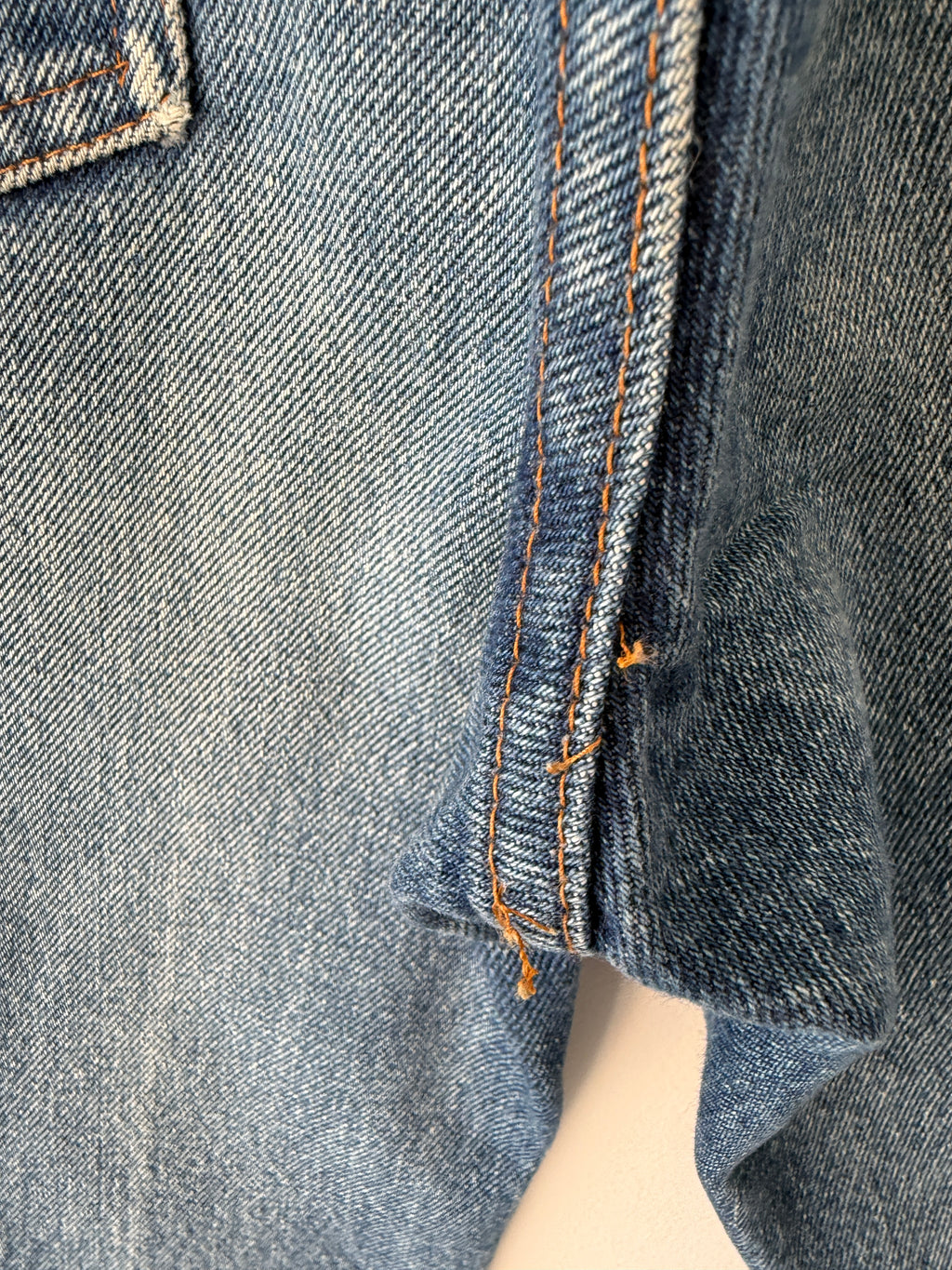 W25 L32 vintage Levis 630 02 17 dark blue fold lines  24/25” measured waist 630s USA 80s slim hips