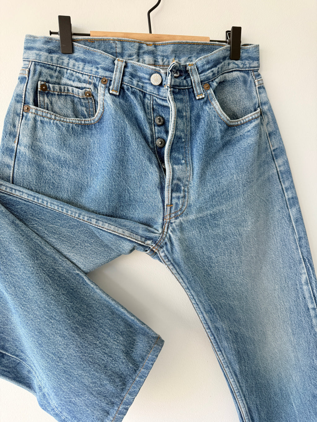 W30 L30 vintage Levis 501 dark faded blue 29/30” measured waist 501s 90s USA
