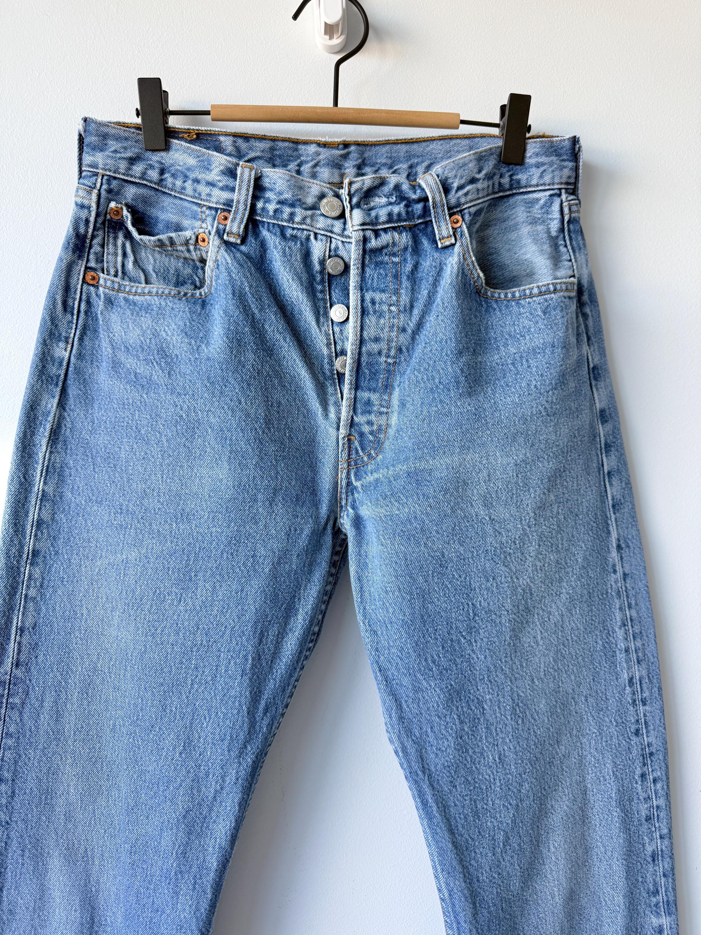 W29 L32 Levis 501 vintage 28-29” measured waist made in  y2k
