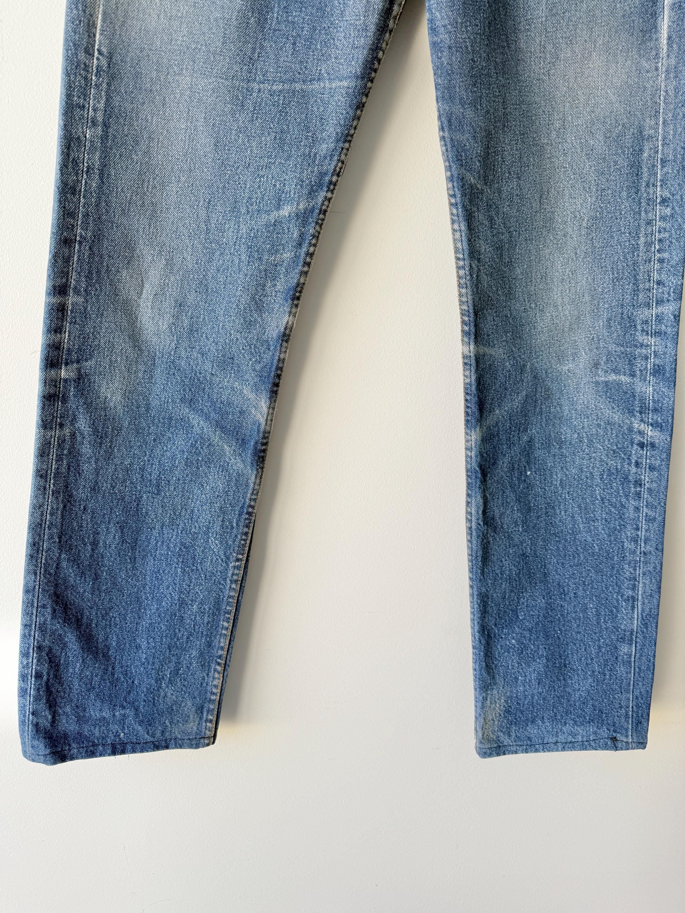 W29 L31 vintage Levis 501 28-29” measured waist dark faded denim made in USA 90s