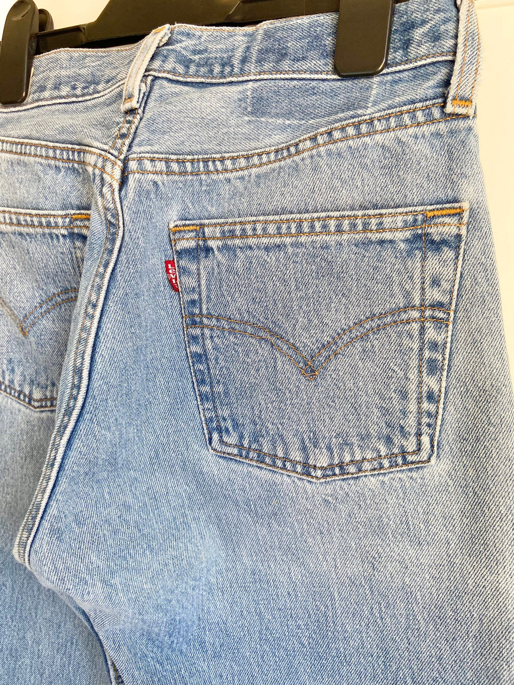 Vintage levis 501 jeans w26” made in USA