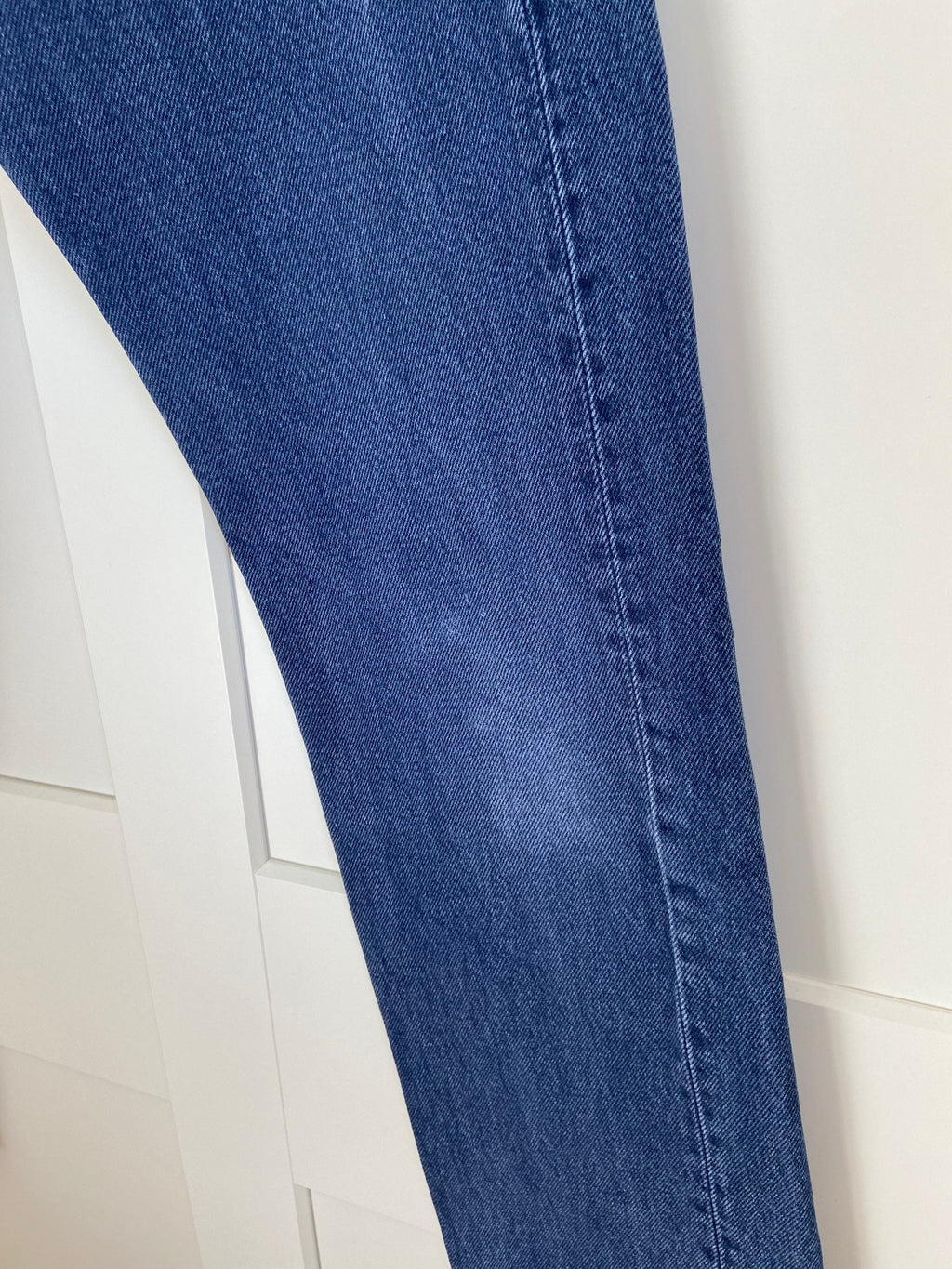 w23 L31 Vintage levis 501 made in USA tag for women vintage 501s 90s Levi’s 501