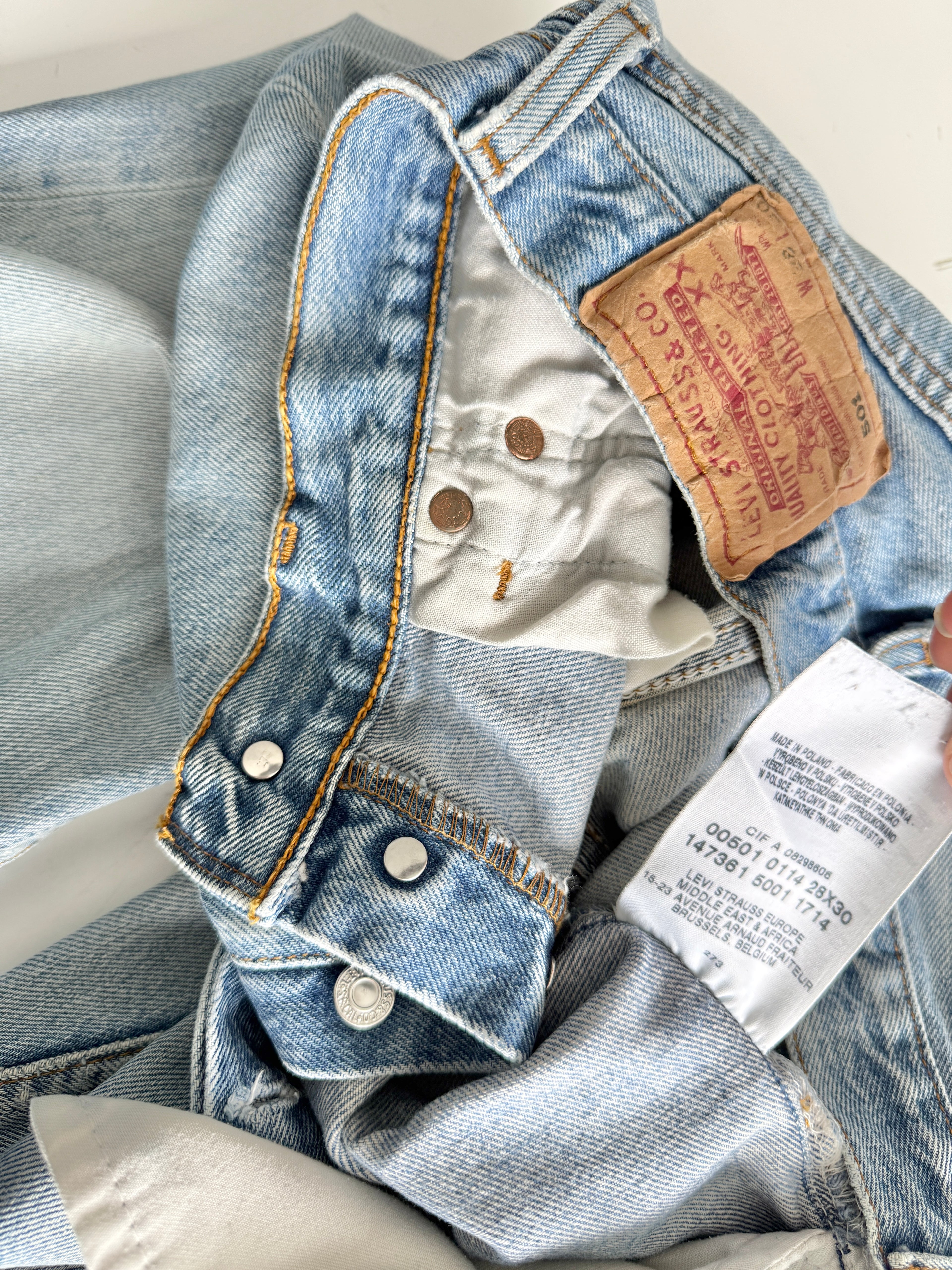 Soft W26 L29 vintage Levis 501 25/26” measured unique faded blue denim Y2K  Levi’s 501s