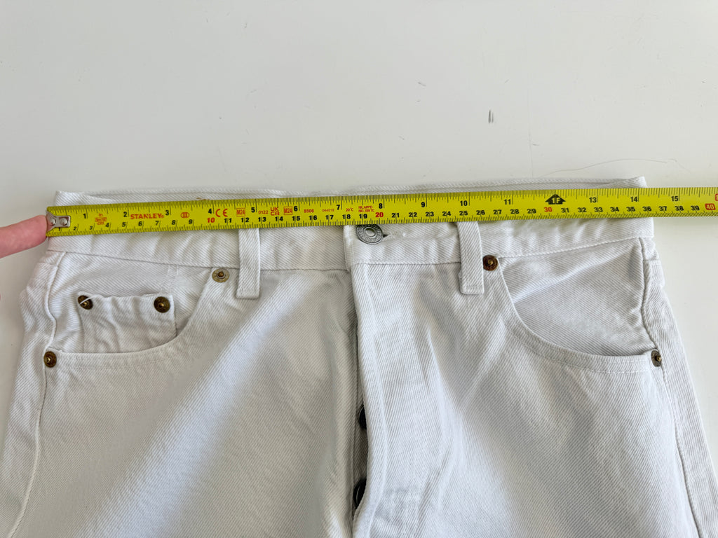 W28 L30 white vintage Levis 501 27/28” measured waist white 90s/80s 501s