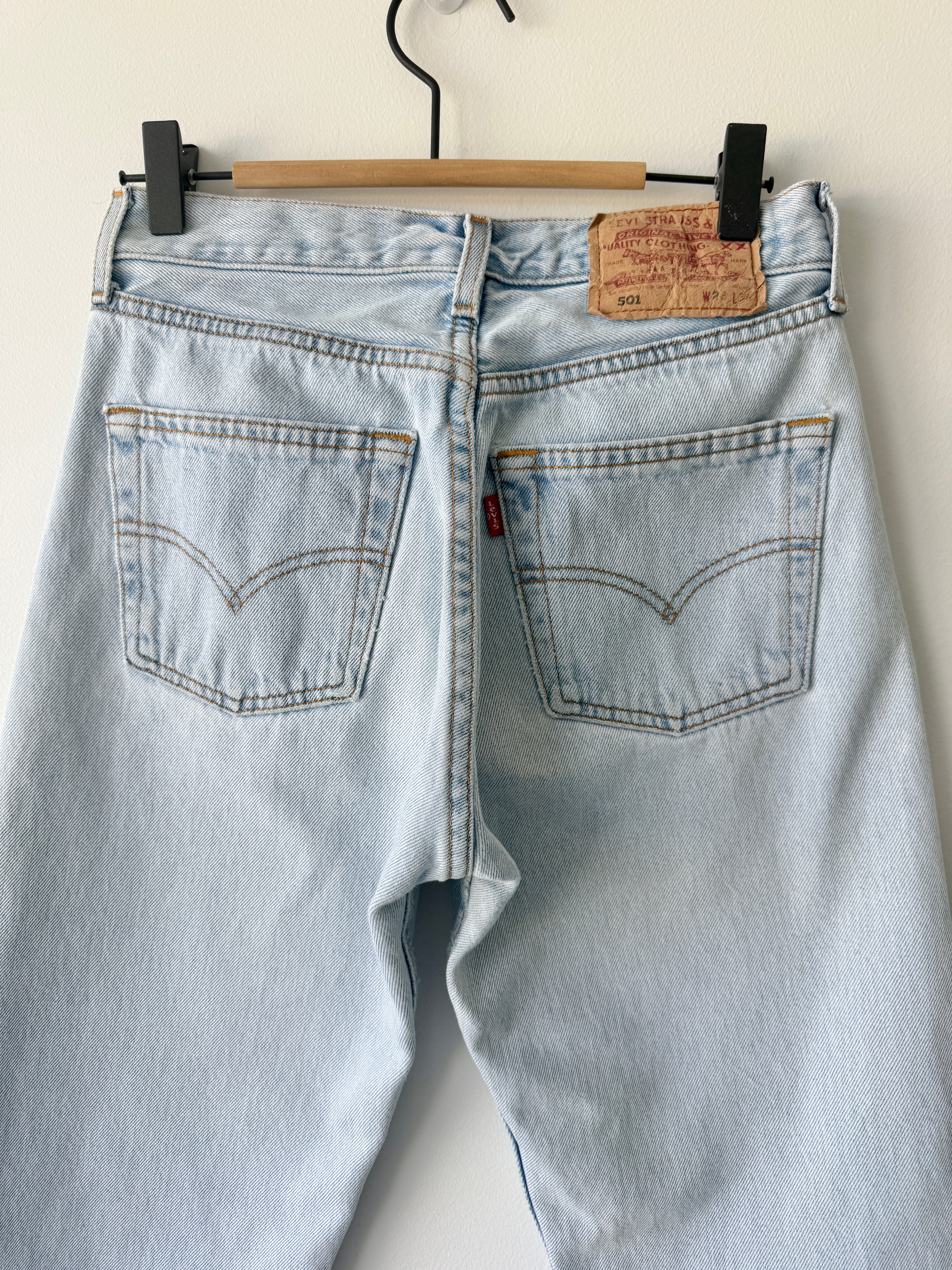 Vintage Levi’s 501 w26 L33 1998