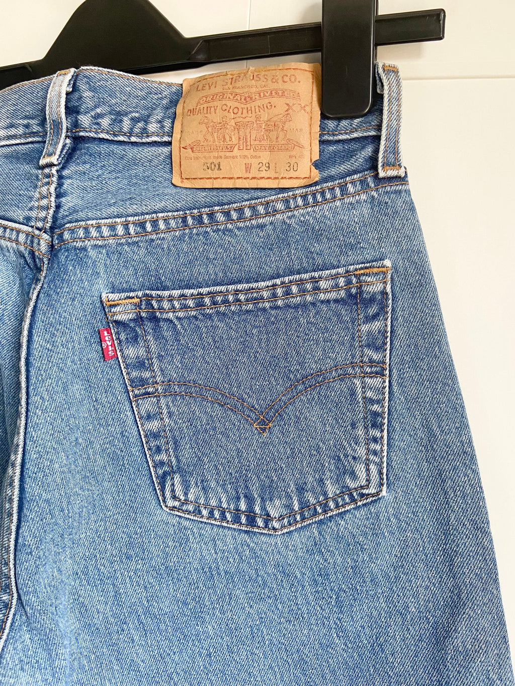 Vintage levis w27 501 for women