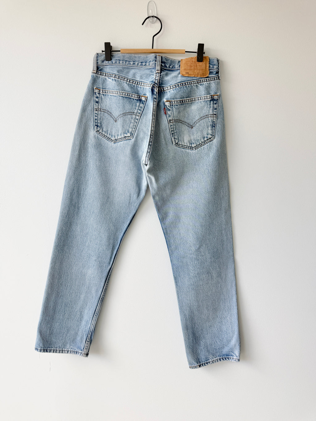 W29 L29 vintage Levis 501 29” light blue Levi’s 501s Y2K