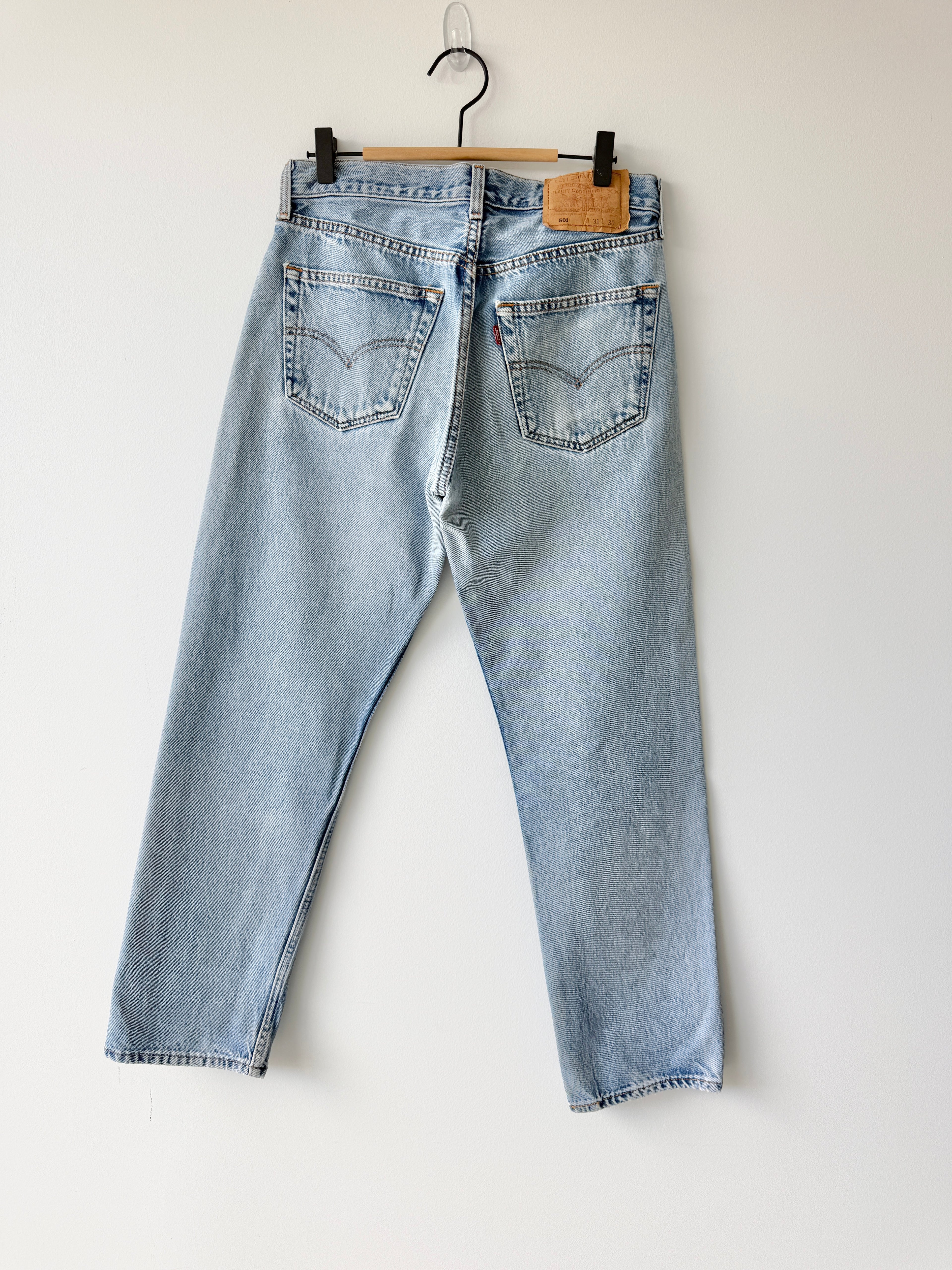 W29 L29 vintage Levis 501 29” light blue Levi’s 501s Y2K