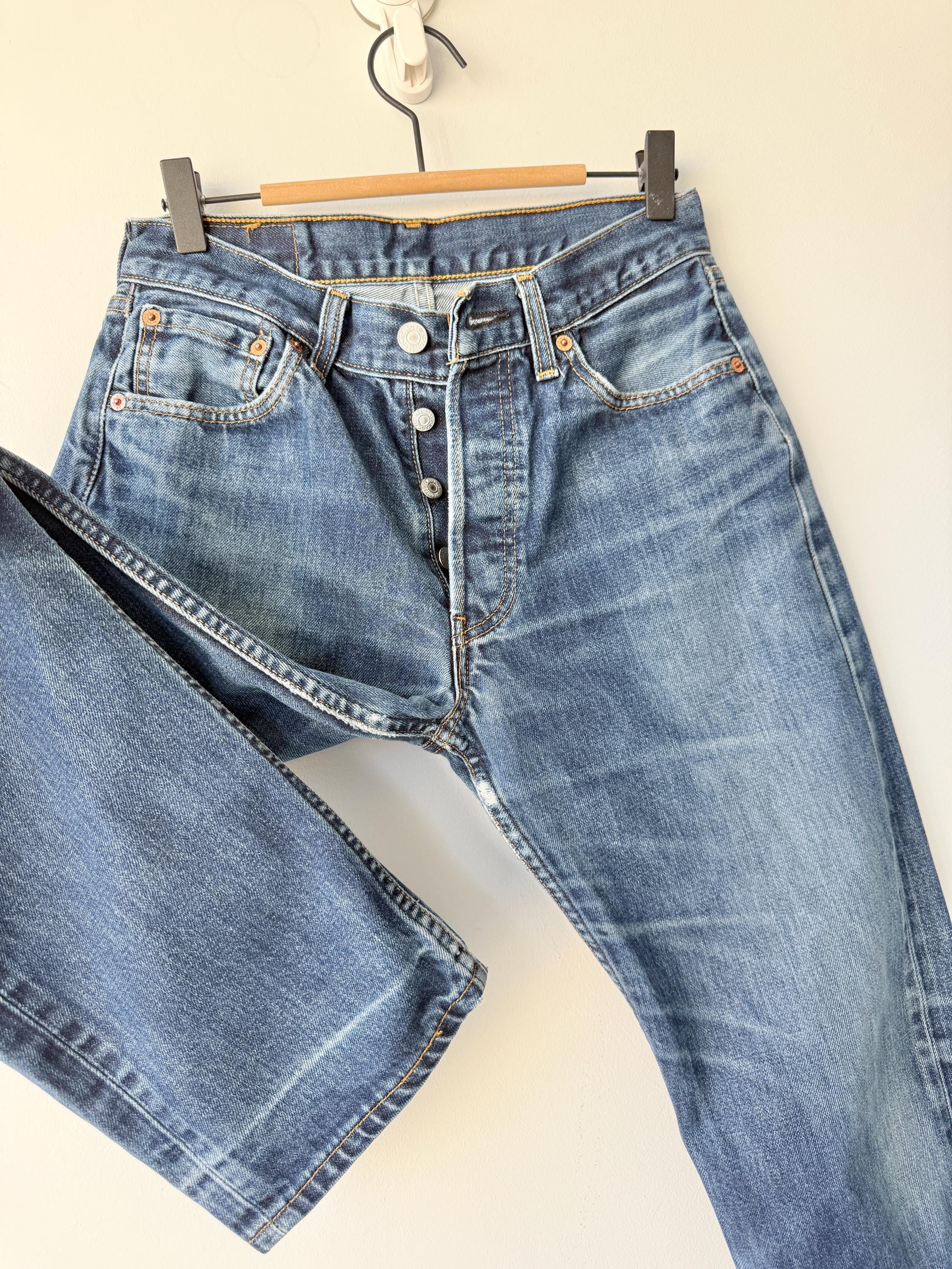 W27 L28 vintage Levis 501 26-27” measured dark blue made in y2k (iuk)