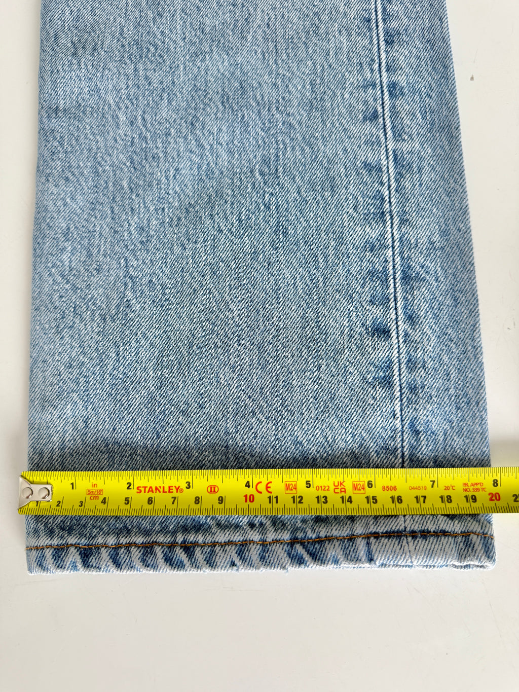 W31 L30 vintage Levis 501 30/31” measured waist medium faded blue 501s amazing fade 90s USA denim