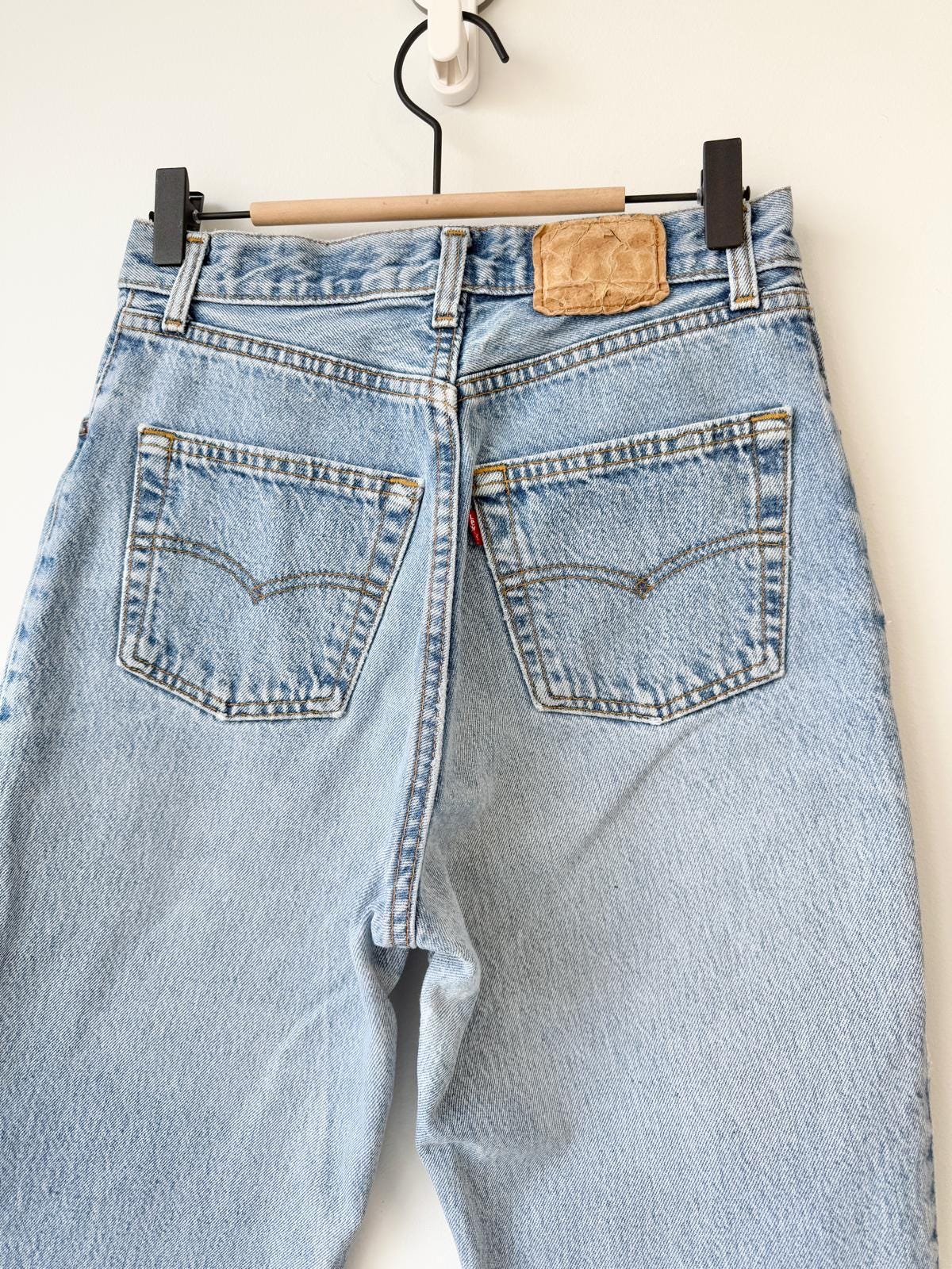 Levis 901 vintage w26 L29 light blue 901s made in USA 90s jeans 25-26”waist