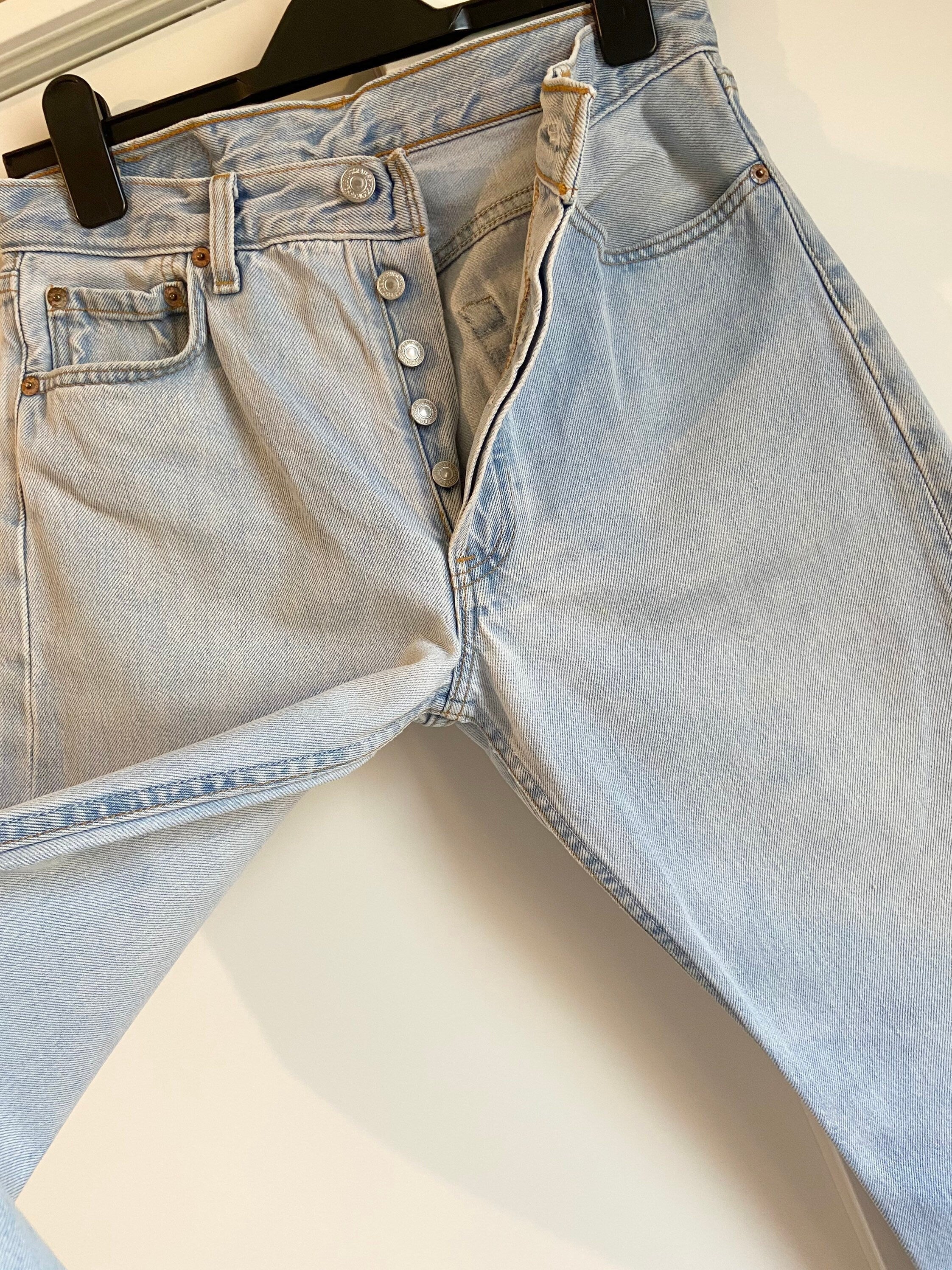 Soft Vintage levis 501 jeans w27” stone wash light blue