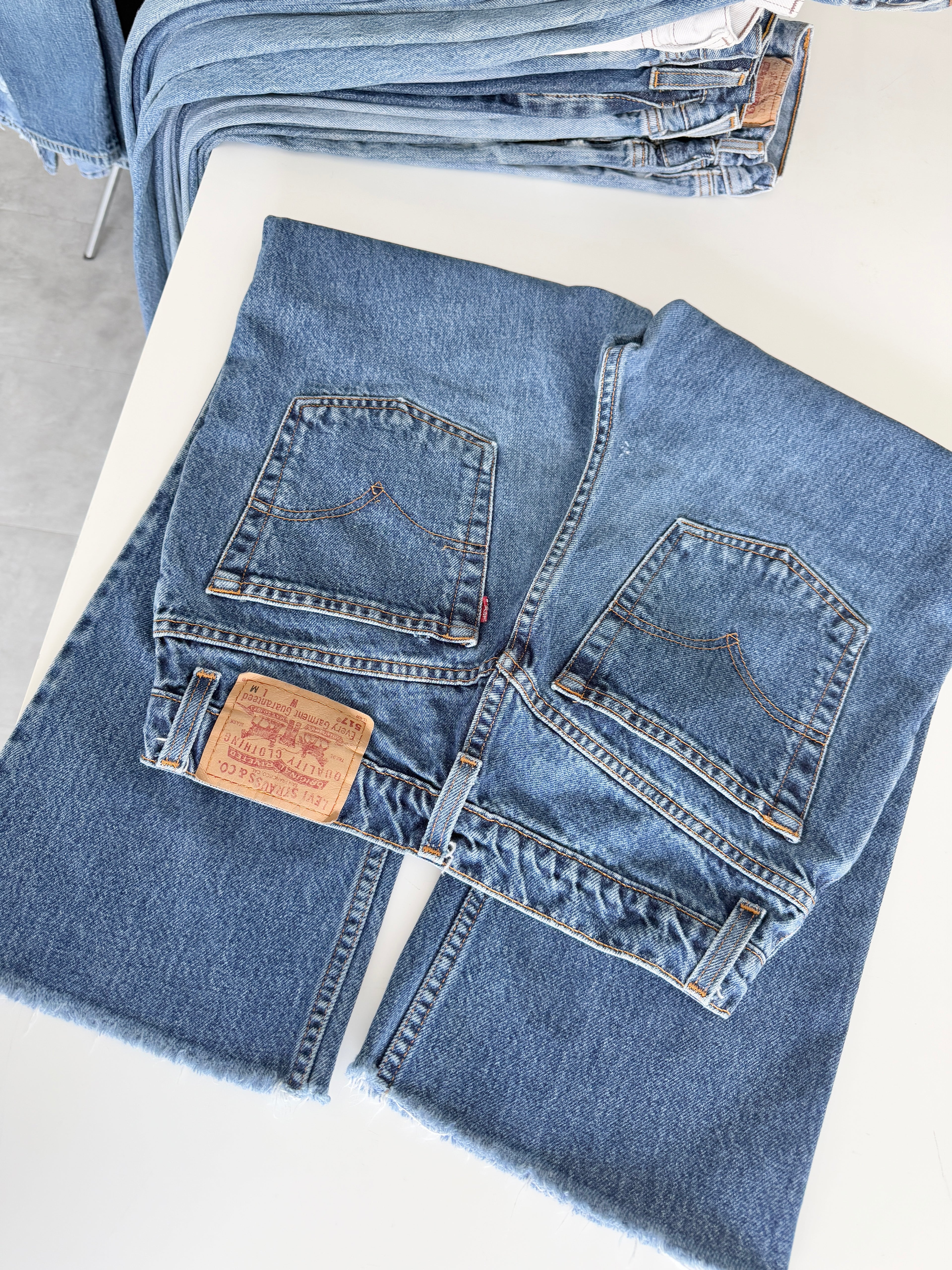 W28 L25 vintage Levis 517 28” measured dark blue 90s Levi’s 517s