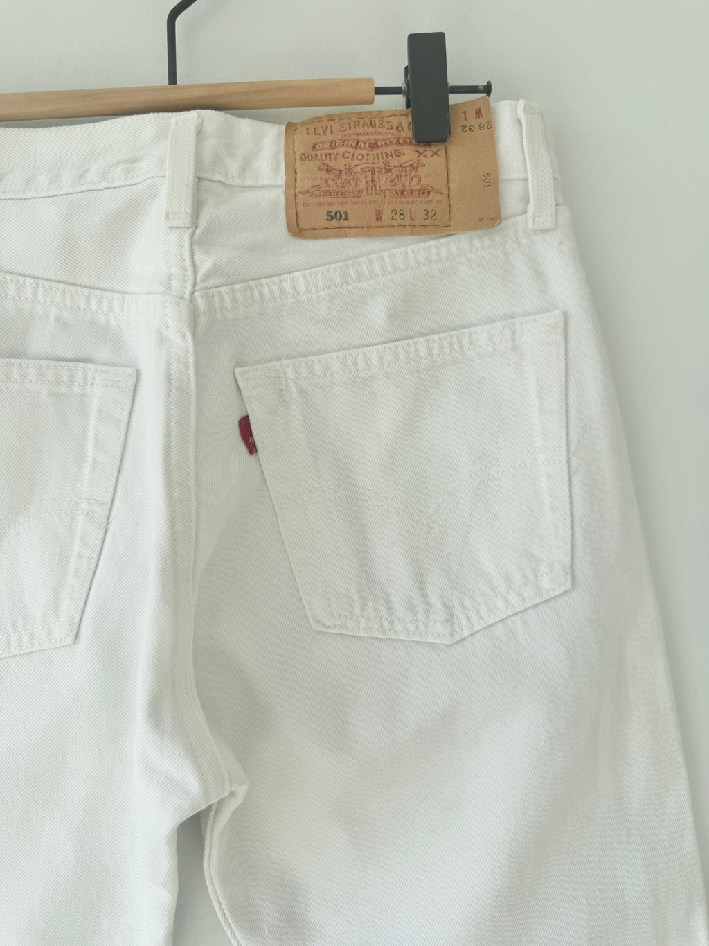 W27 L31 vintage Levis 501 26/27” measured waist white 501s 90s USA denim