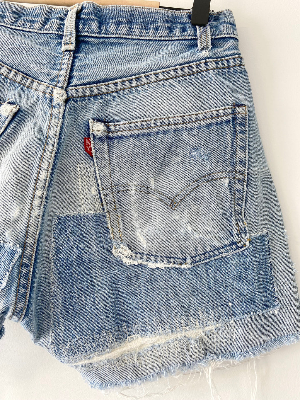 w26 Vintage Levi’s 501 shorts 70s/80s patch work distressed