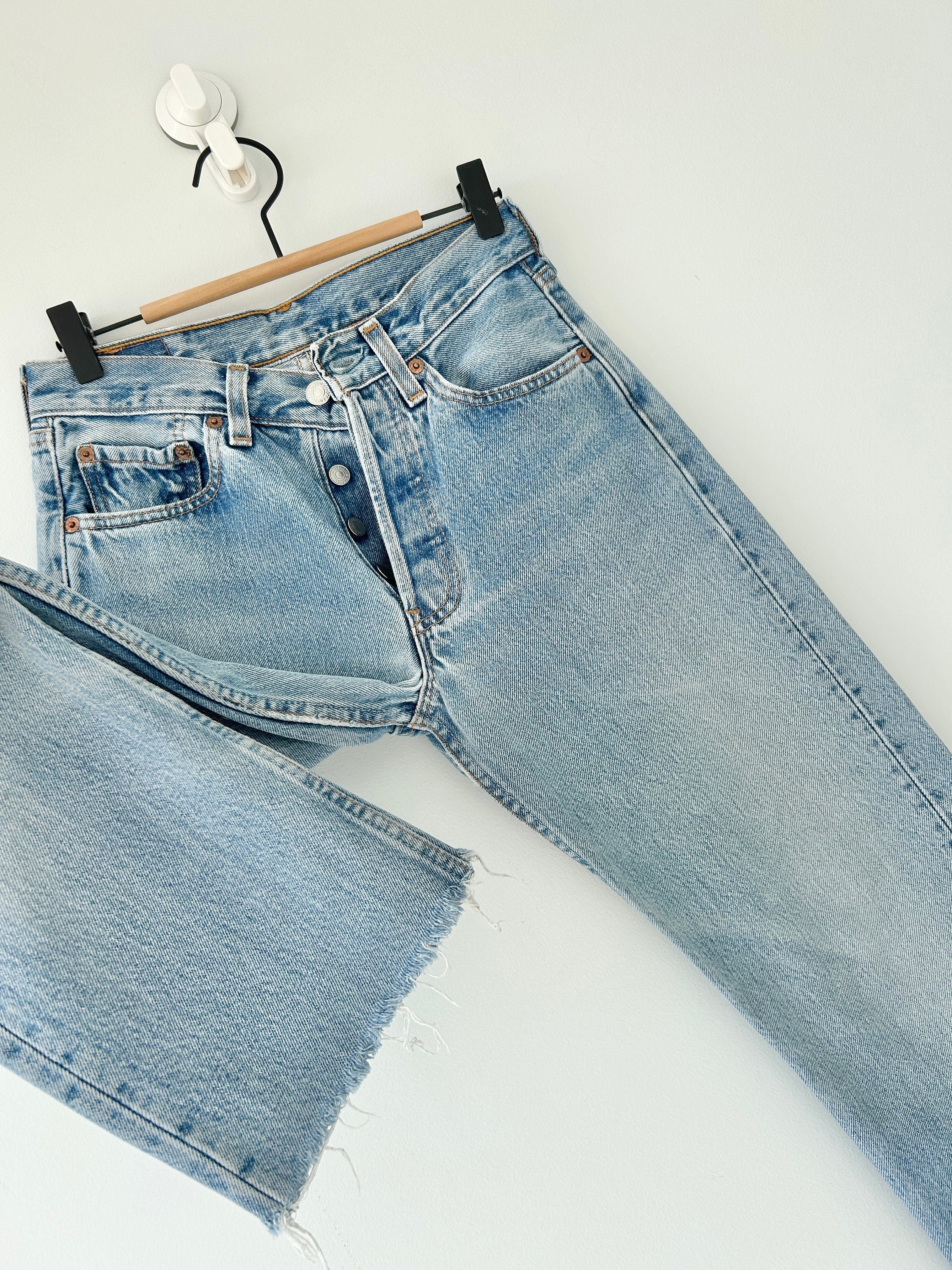 Levis 501 vintage w26 L24 Levi’s medium blue faded straight leg 90s 501 vintage Levi’s 501 made in USA