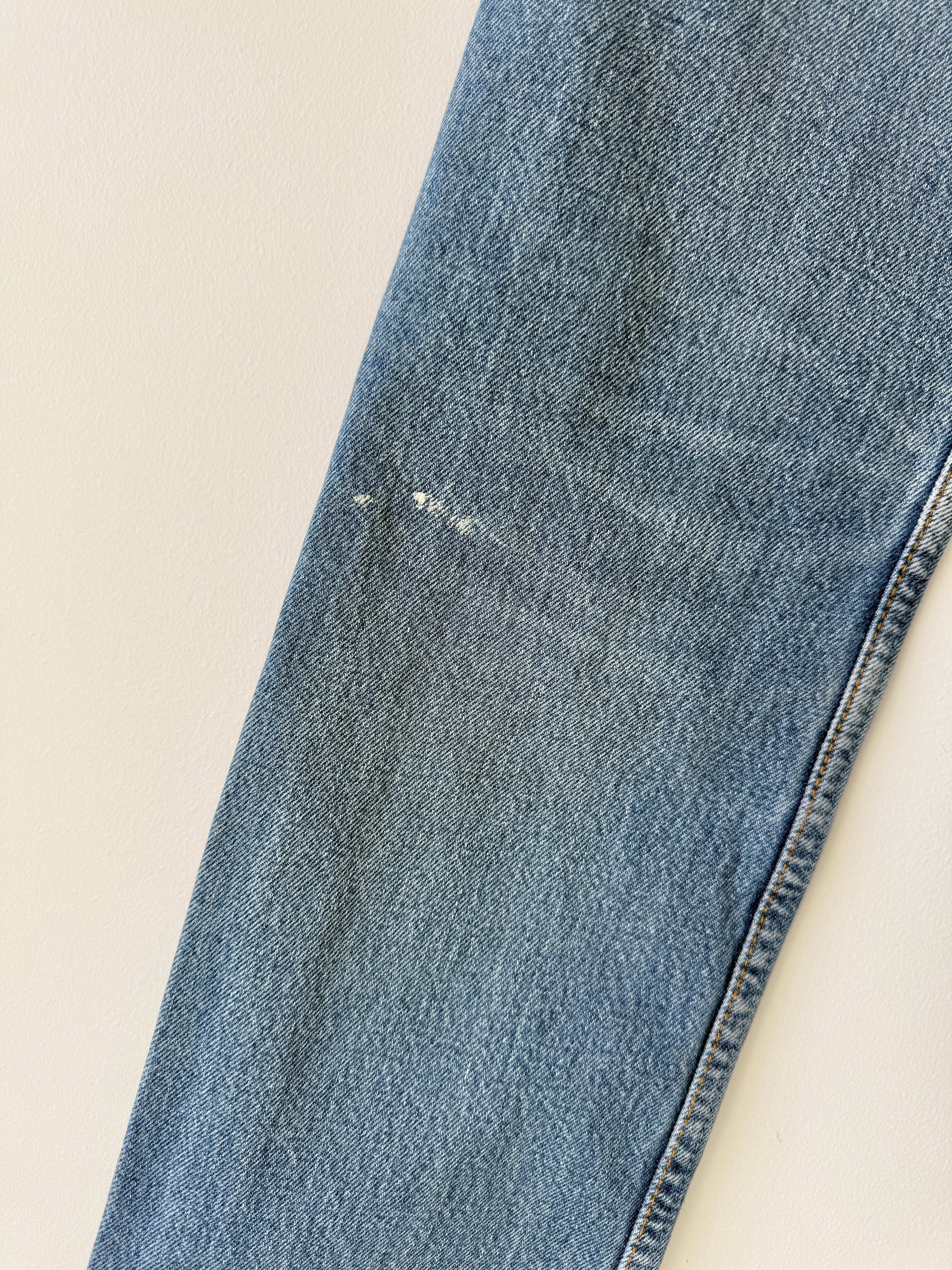 W24 L30 vintage Levis 501 23-24” medium blue 90s Levi’s 501s