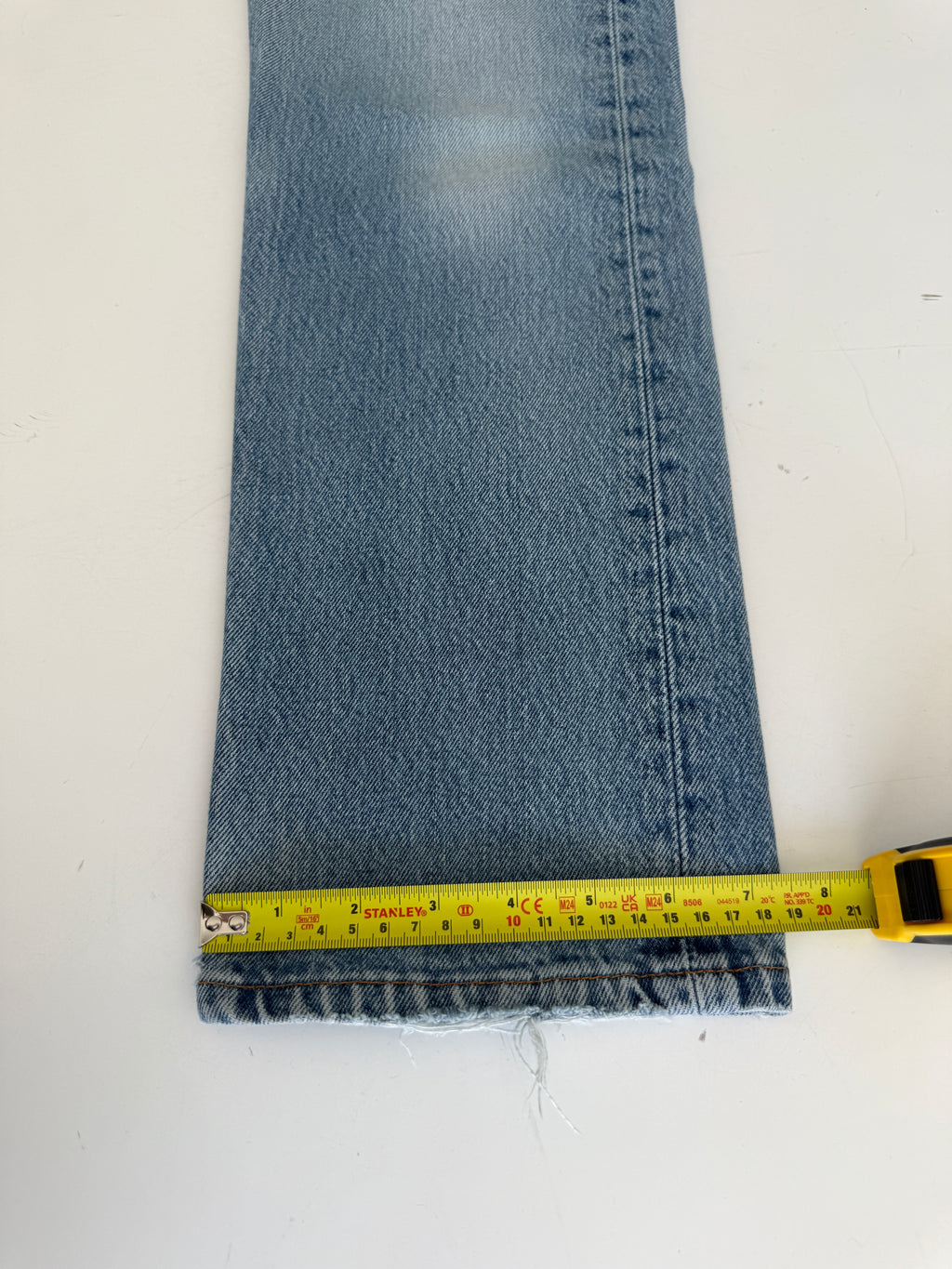 Soft W27 L30 vintage Levis 501 26/27” measured waist medium blue 90s USA  501s