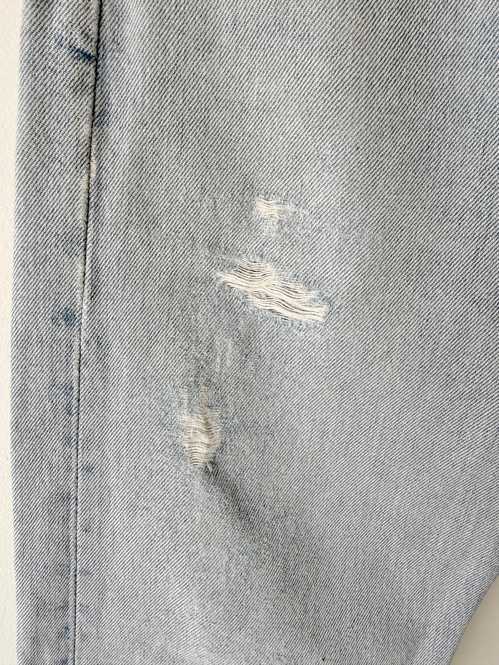 Soft W28 L30 vintage Levis 501s 28” measured light blue 501s 90s USA  distressed