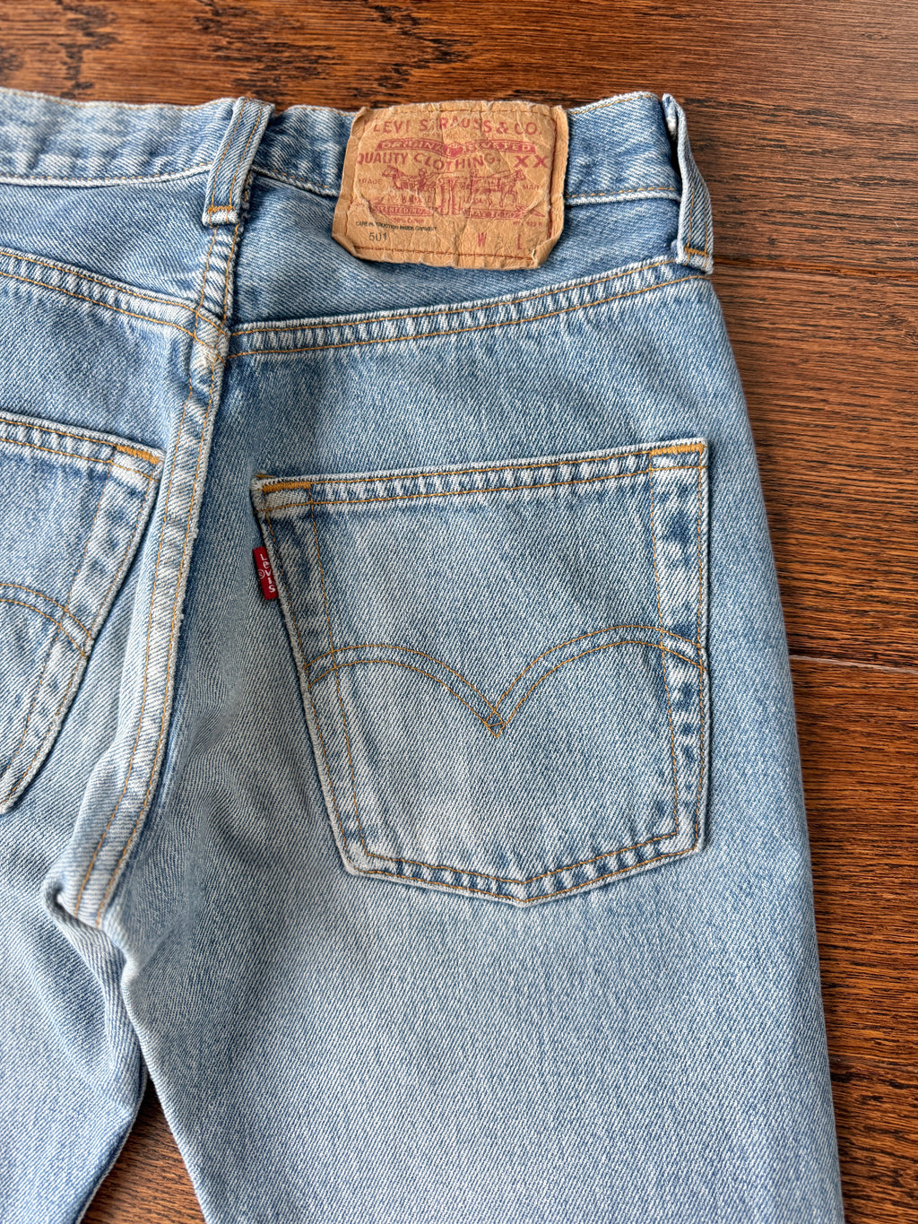 Softer w22 L27 Levis 501 vintage medium blue 90s denim straight leg jeans 501 21”/22” waist