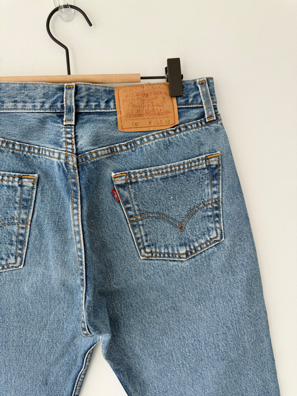 W29 L29 vintage Levis 501 28/29” measured waist dark blue 90s USA 501s