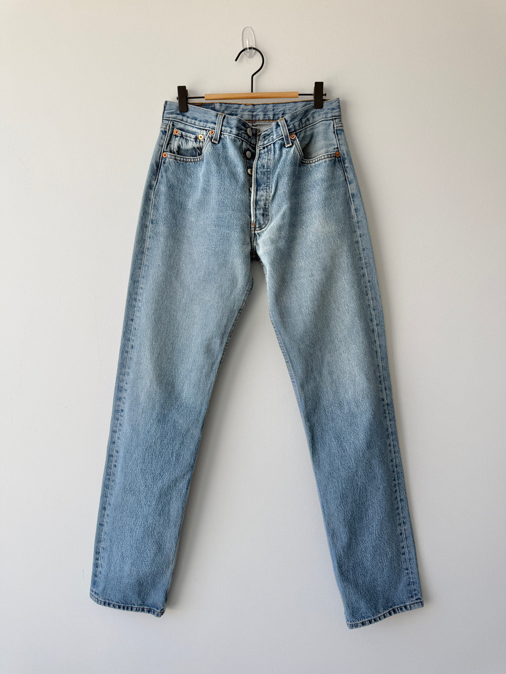W29 L33vintage Levis 501s 28/29” measured medium fade blue Y2K 501s
