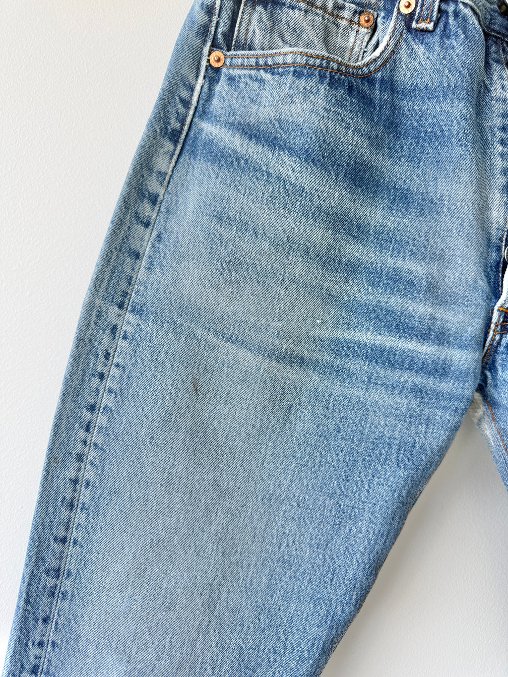 W30 L27 vintage Levis 501 29/30” dark blue faded Levi’s 501s USA 80s collectors addition