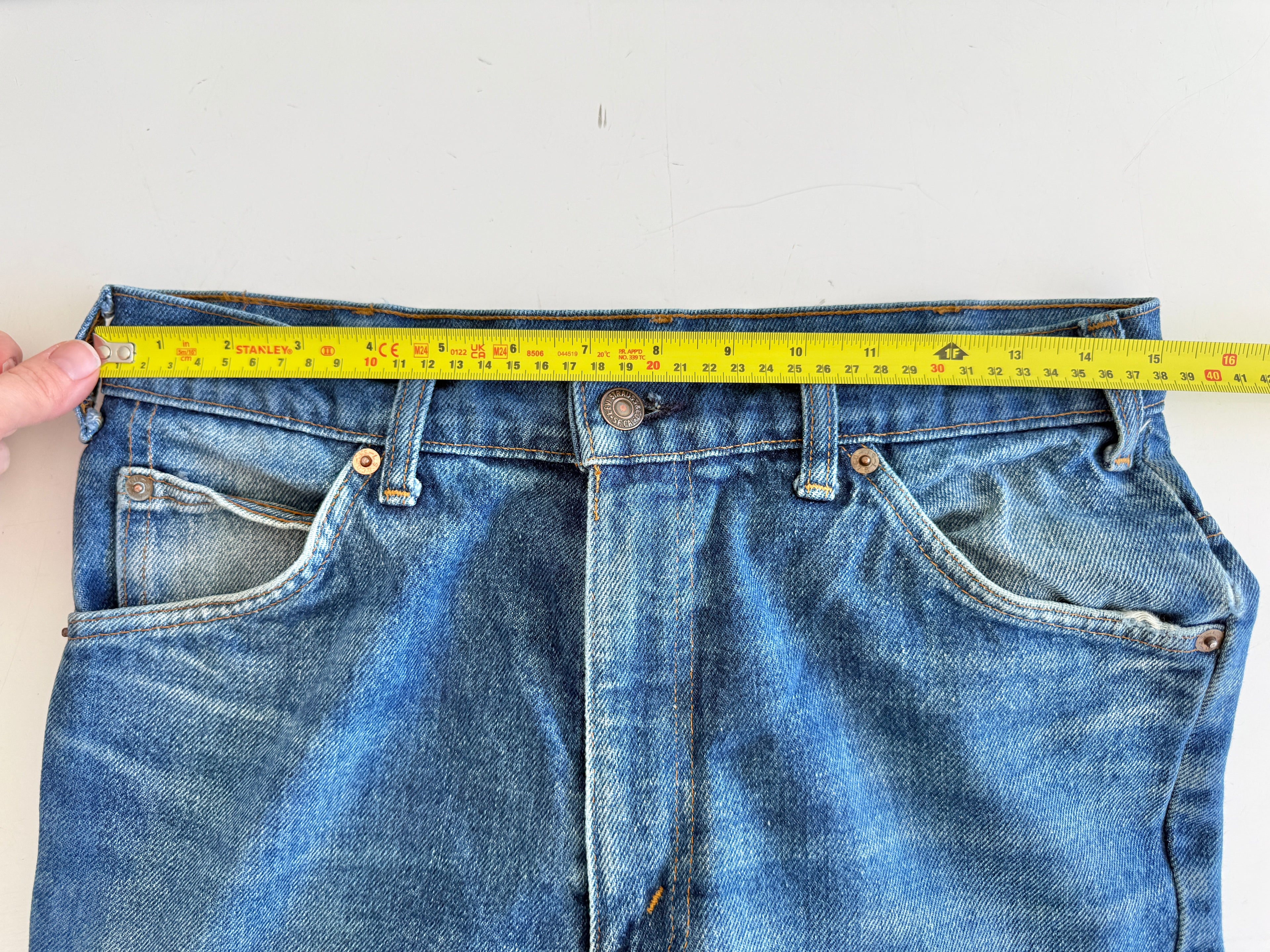 W29 L29 vintage Levis 631 28-29” measured dark faded blue denim orange tab 80/90s Levi’s 631s