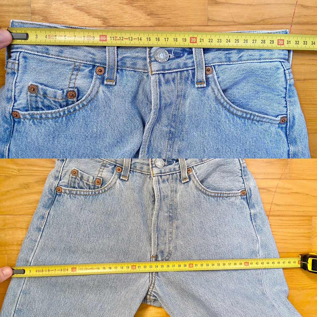 Levis 501 jeans w24 L25  light blue denim 501 made in France  vintage Levi’s faded light blue denim 90s vintage