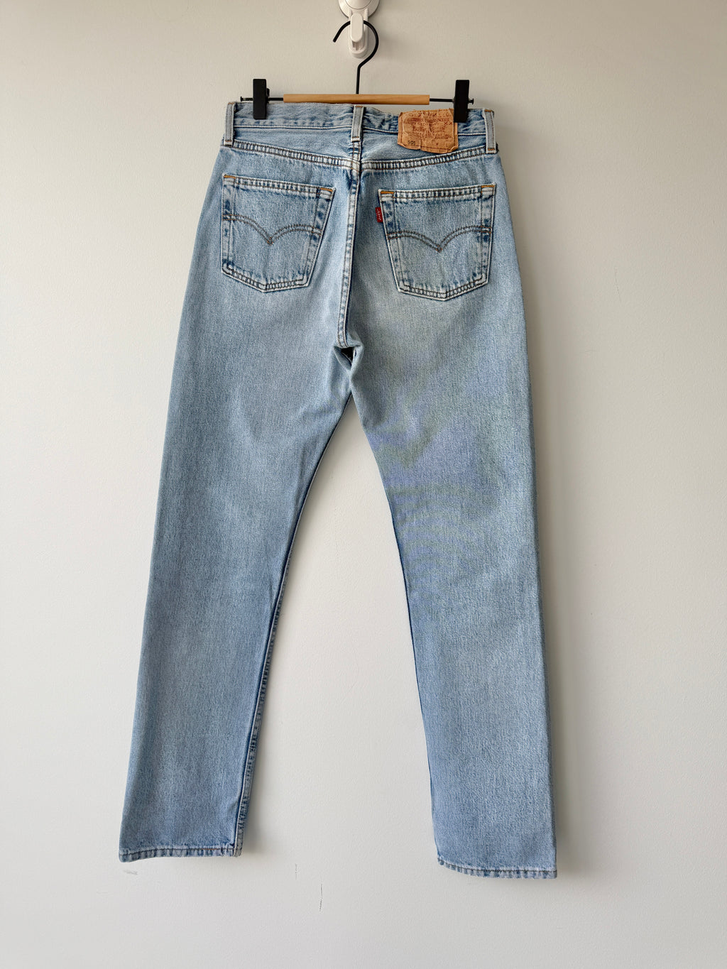 W26 L31 vintage Levis 501 25-26” light blue 90s Levi’s 501s