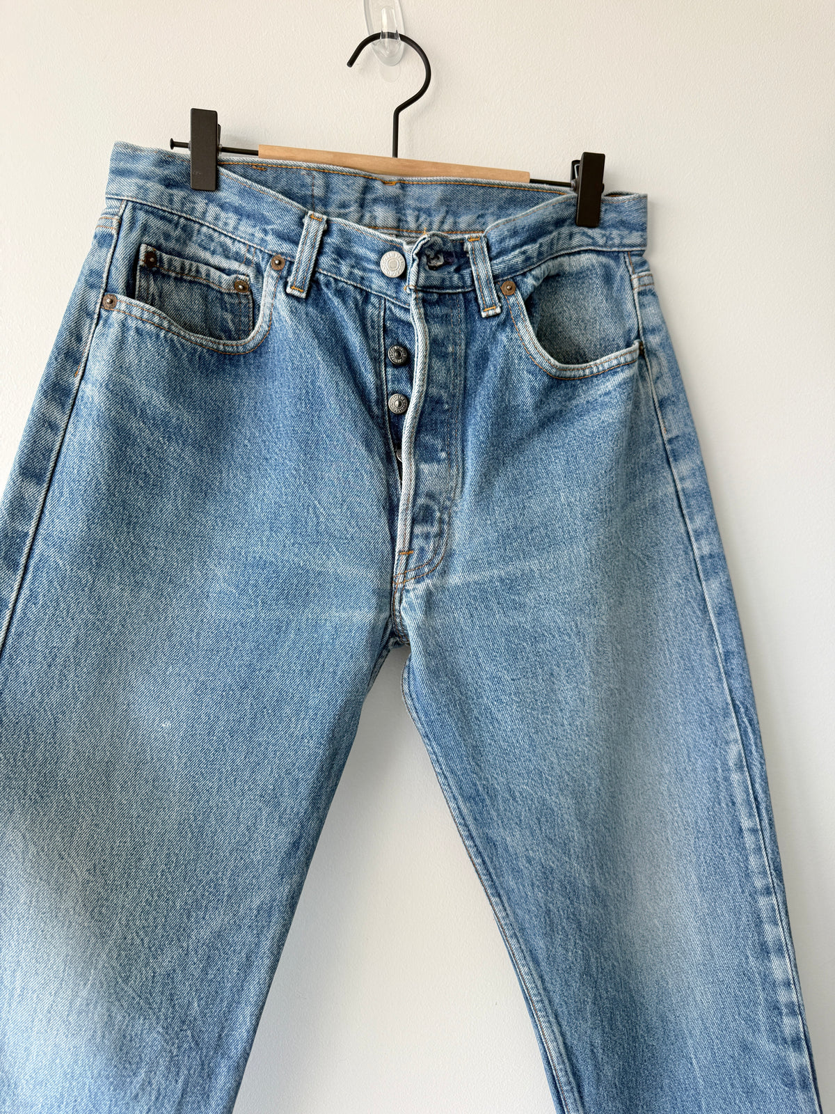 W30 L30 vintage Levis 501 dark faded blue 29/30” measured waist 501s 90s USA