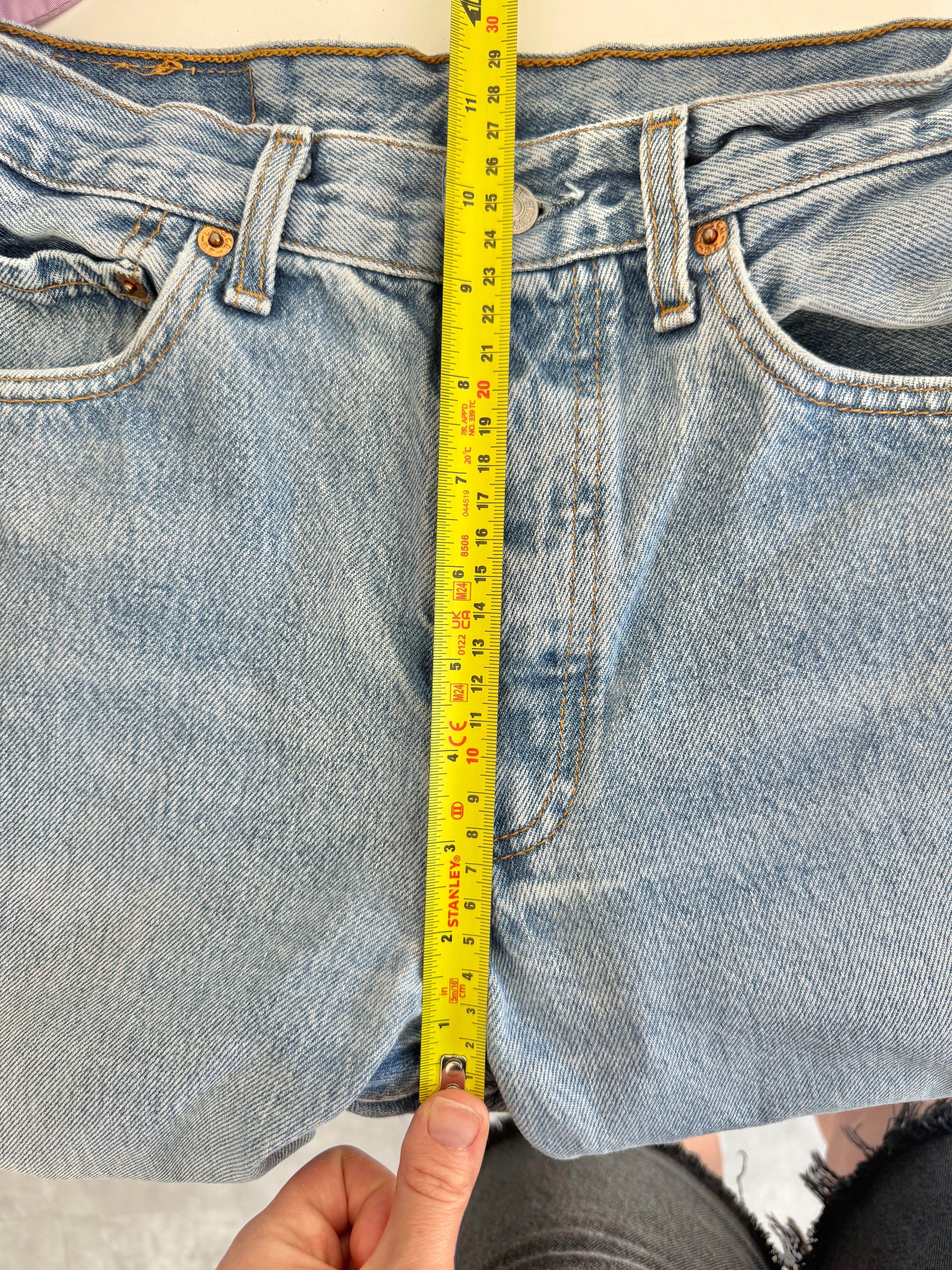 W27 vintage Levis 501 shorts 26/27” light blue Levi’s 501s 90s