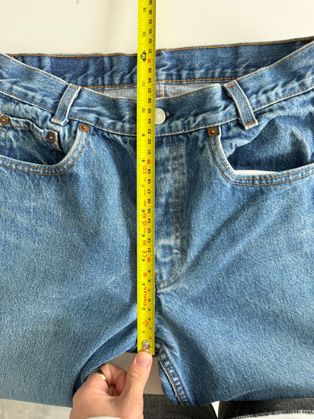 W27 L27 vintage Levis 701 0117 dark faded blue 29/30” measured waist 701 0117s 80s USA