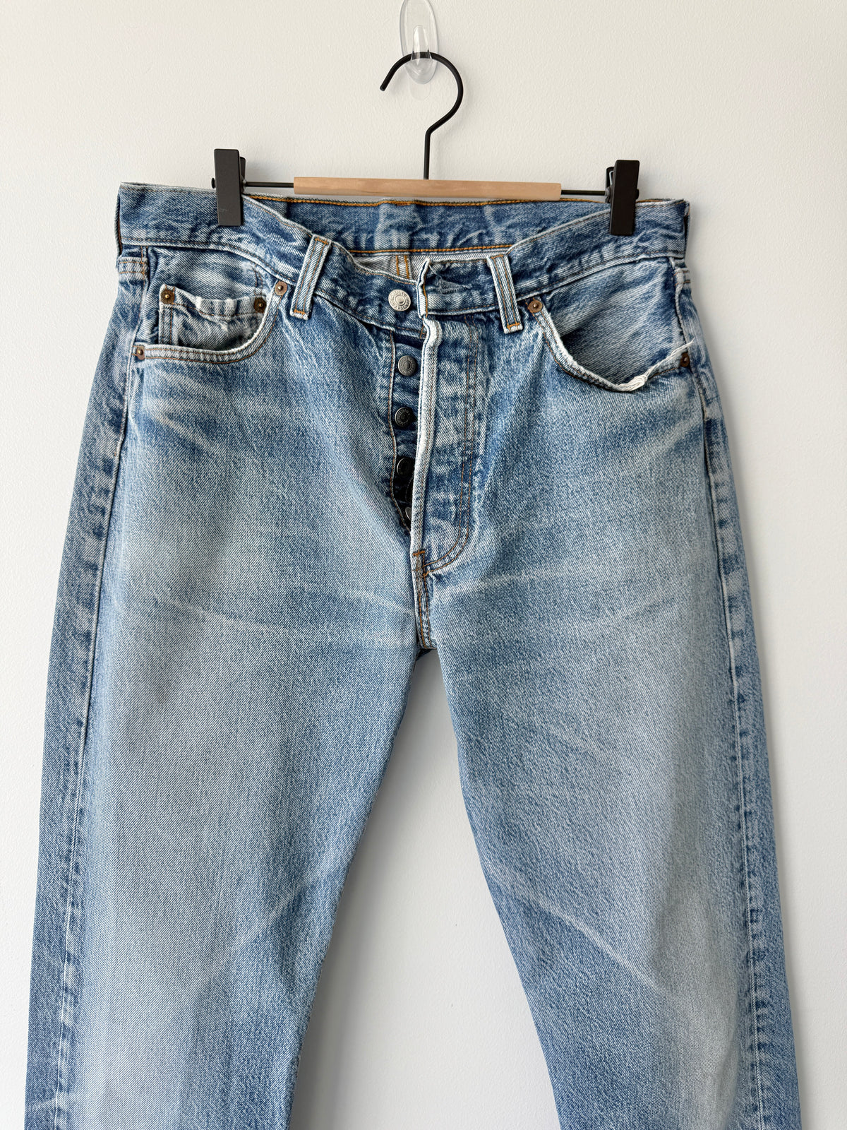 W32 L30 vintage Levis 501s 31/32” measured medium light blue fade 501s 80s