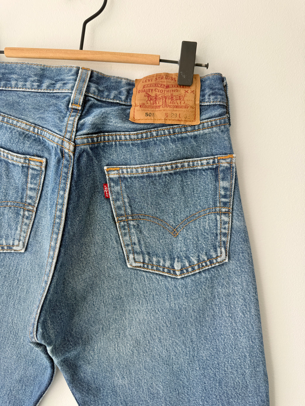 W27 L29 vintage Levis 501s 26/27” darker faded blue Levi’s 501s faded whiskers