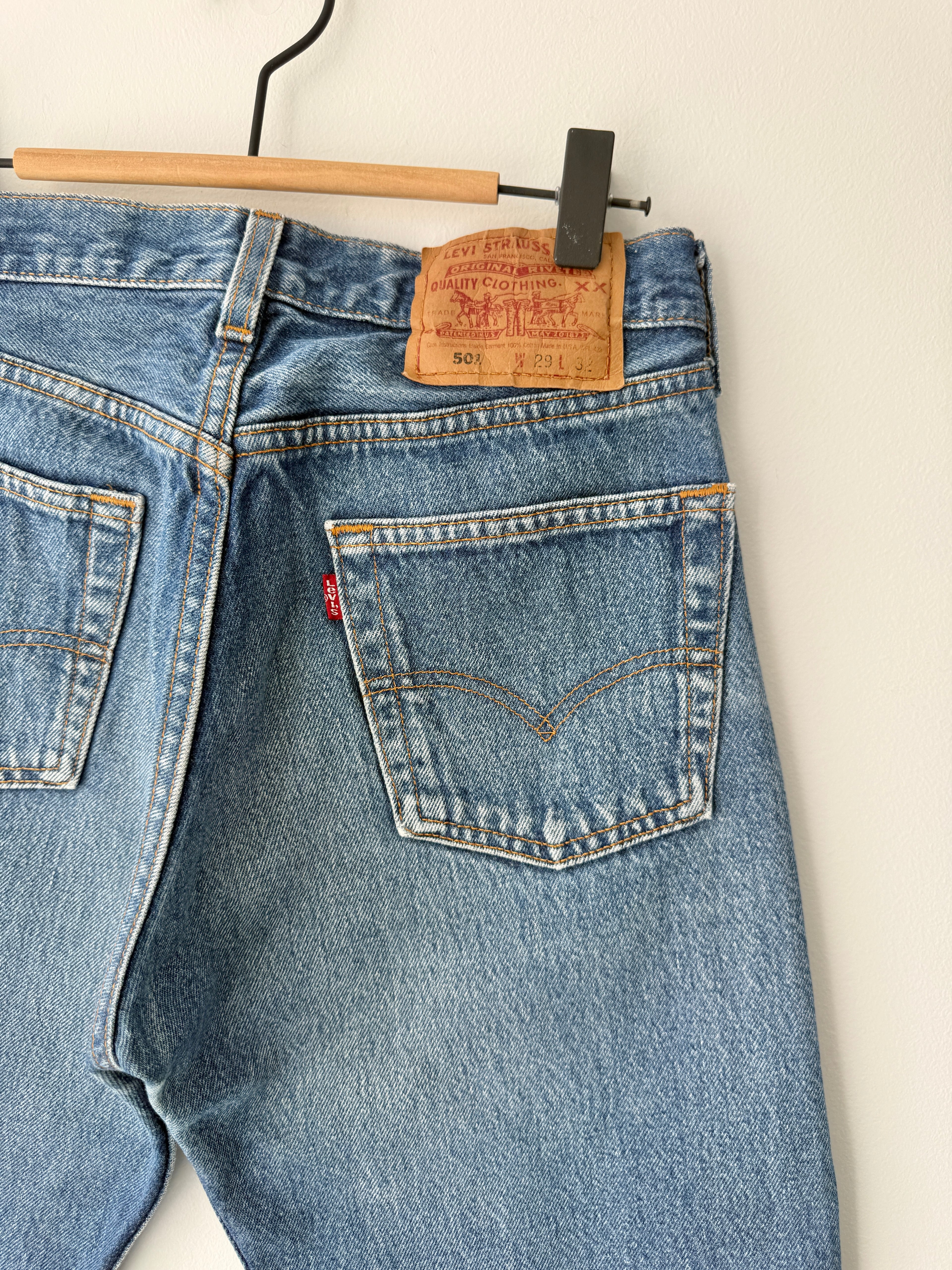 W27 L29 vintage Levis 501s 26/27” darker faded blue Levi’s 501s faded whiskers
