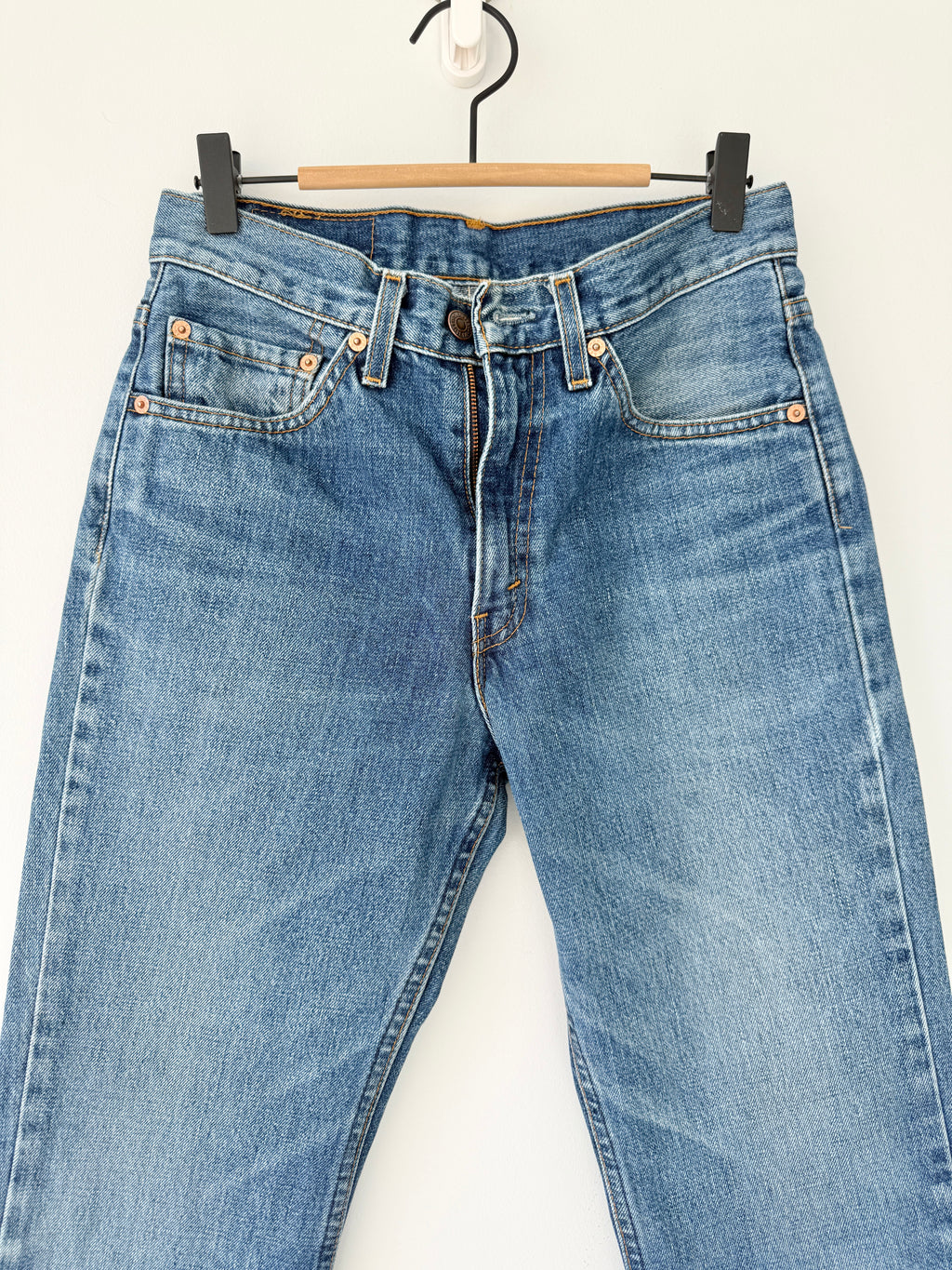 W26 L28 vintage Levis 517 26” measured dark faded blue denim Y2K Levi’s 517s wallet mark
