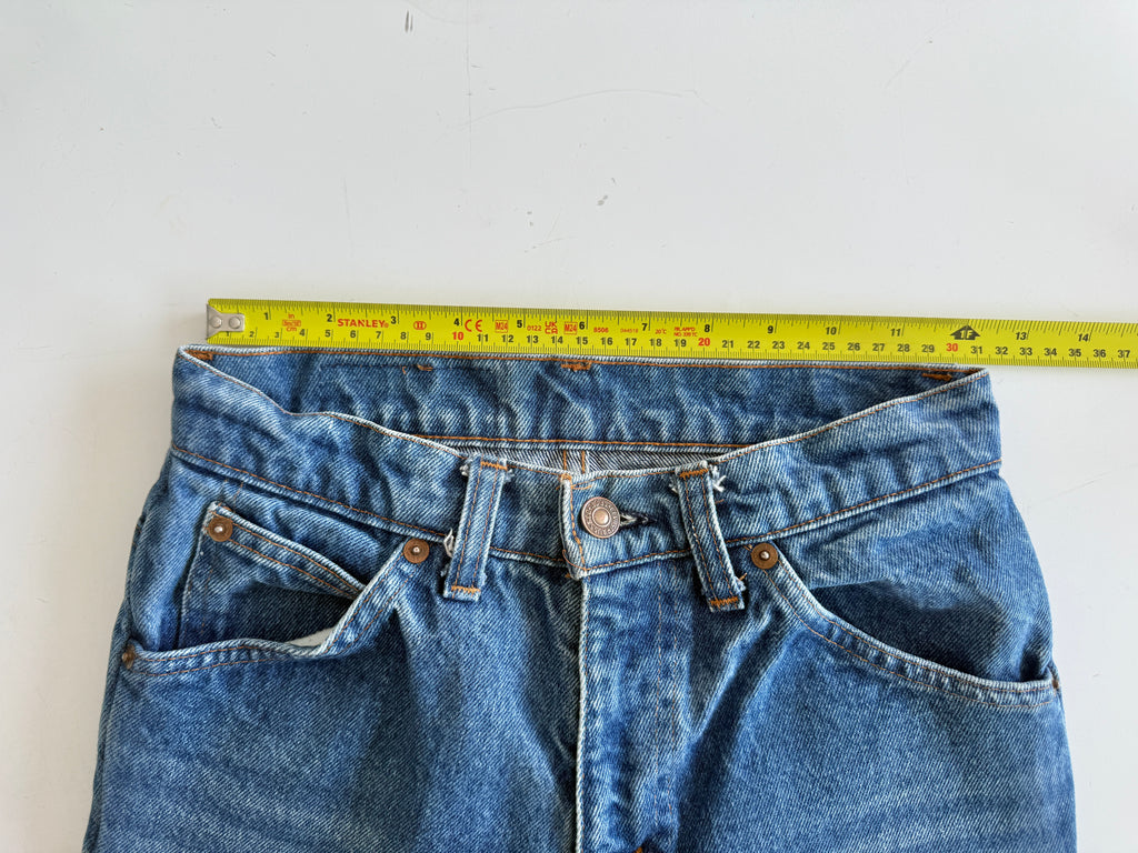 W25 L32 vintage Levis 630 02 17 dark blue fold lines  24/25” measured waist 630s USA 80s slim hips