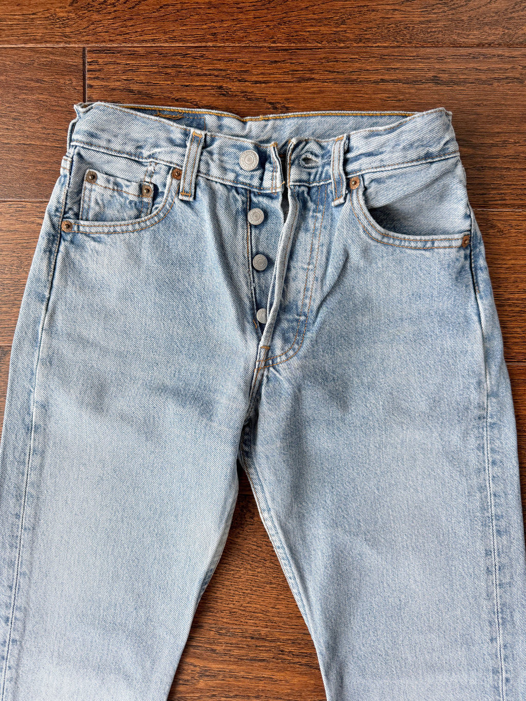 Softer W24 L29 vintage Levis 501 22/24” measured light blue 90s Levi’s 501s