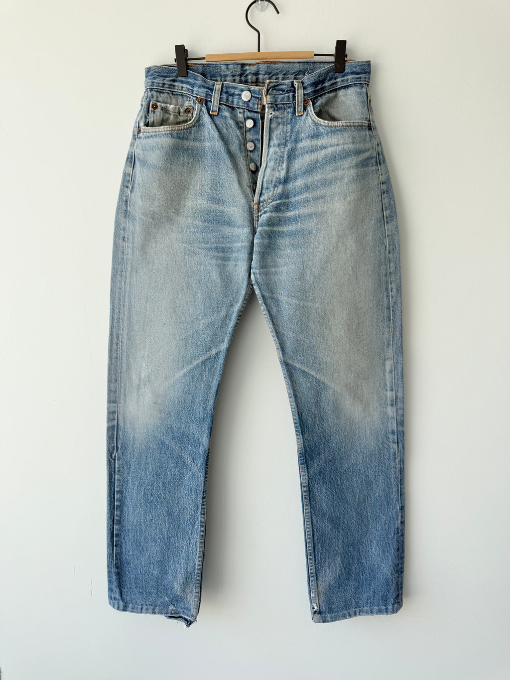 W30 L31 vintage Levis 501 29/30” measured waist medium faded blue 80s 501s