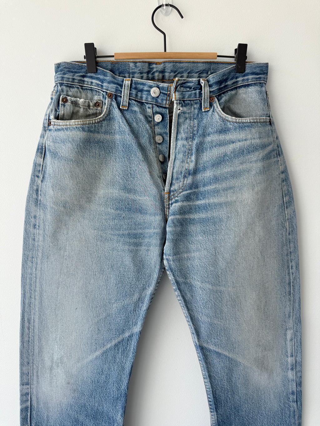 W30 L31 vintage Levis 501 29/30” measured waist medium faded blue 80s 501s