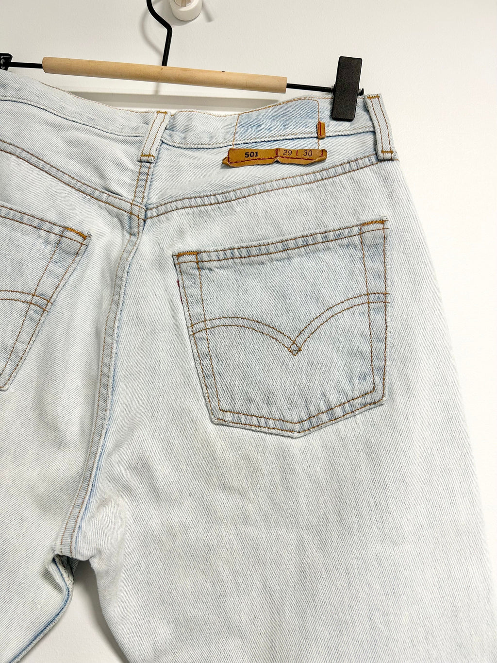 Levis 501 jeans w28 L30 90s light wash faded blue 501 faded wash blue 501 vintage 501s