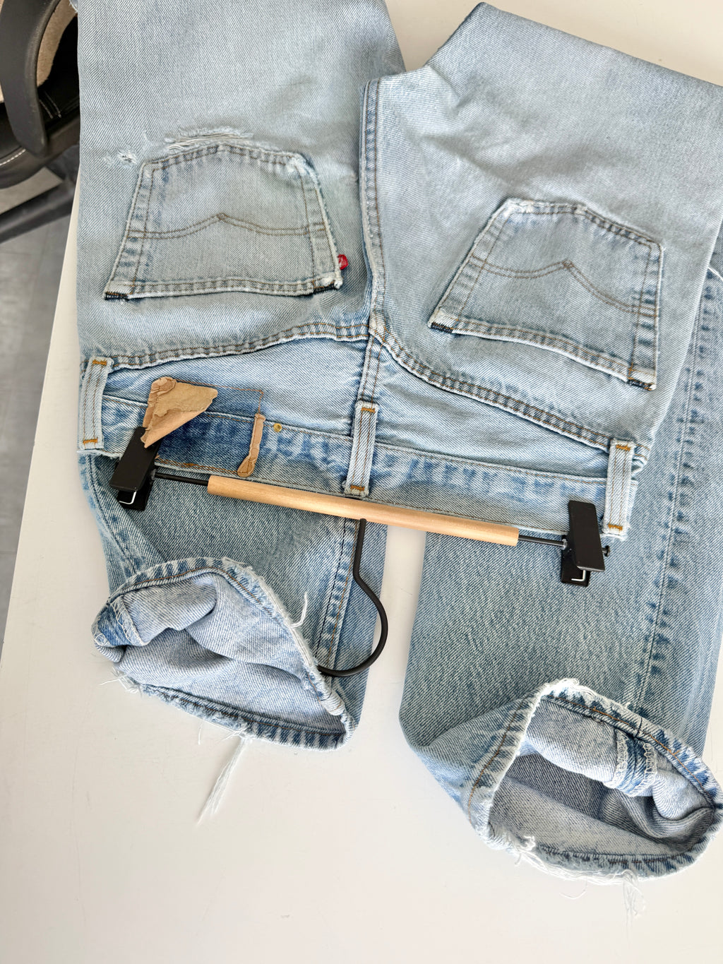 W26 L31 vintage Levis 501 25-26” measured light faded blue 70s/80’s levi’s 501s made in USA