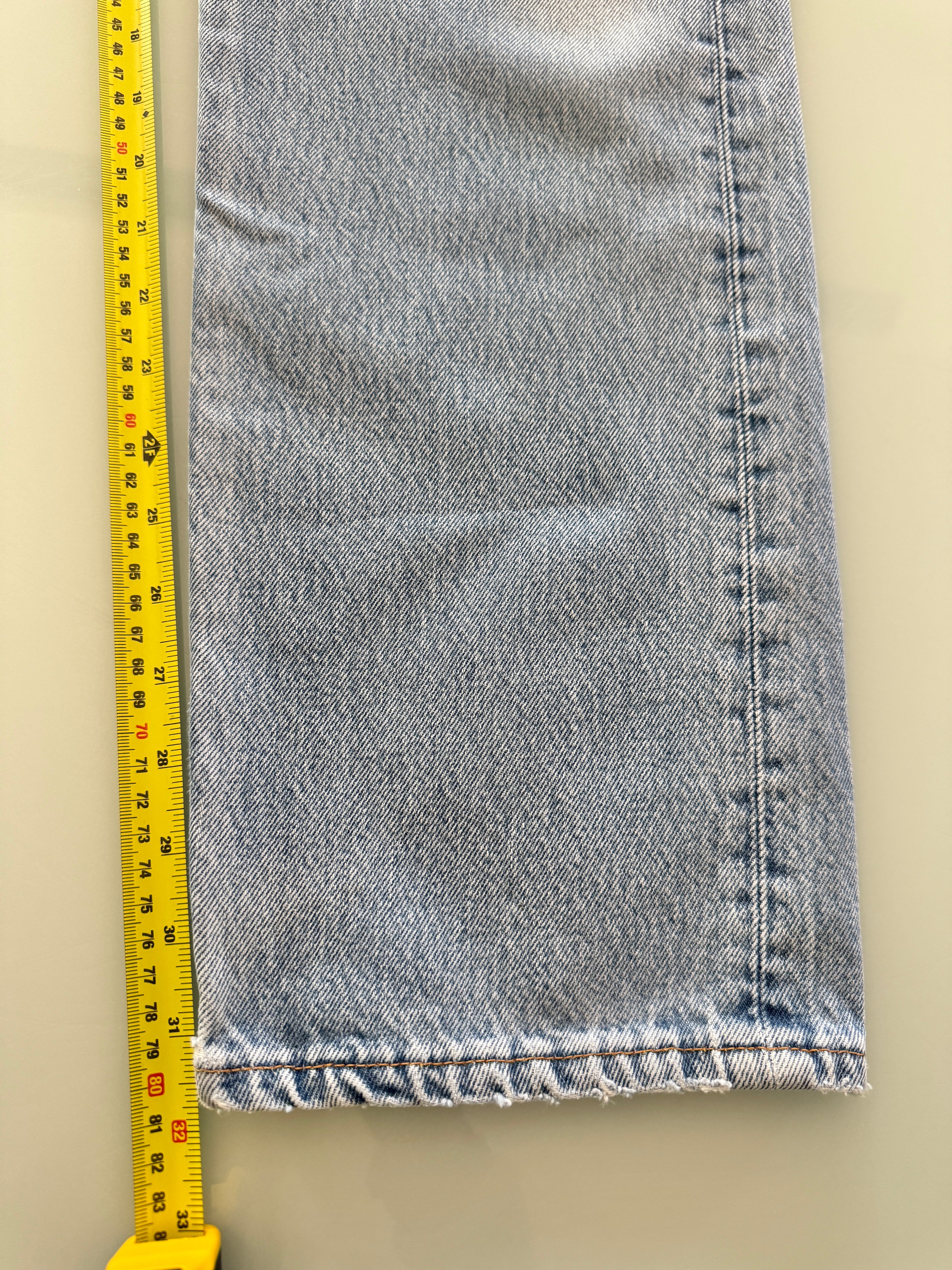 W31 L31 vintage Levis 501 30/31” measured lighter blue 90s USA Levi’s 501s
