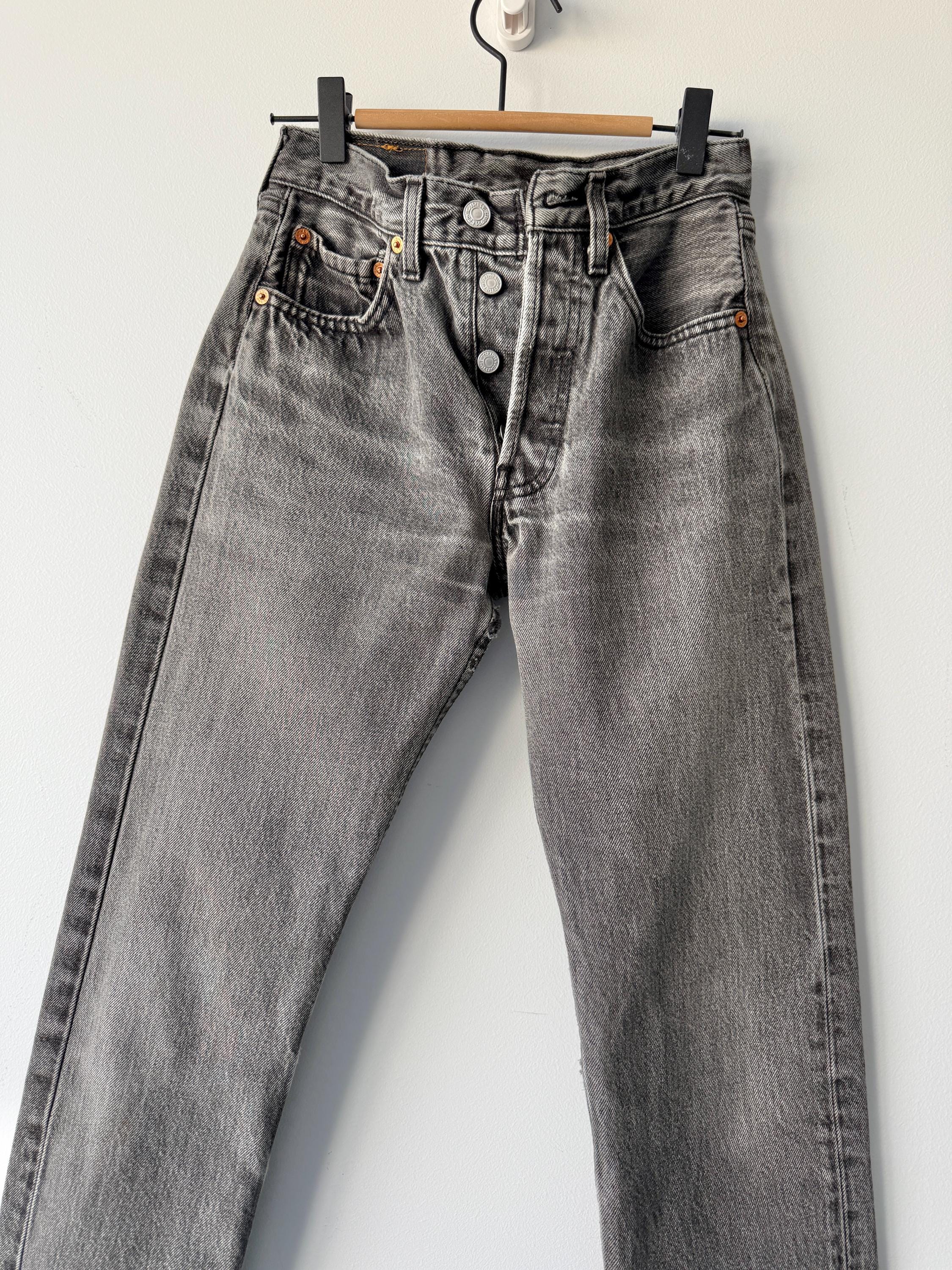 W24 L29 vintage Levis 501 23-24” measured waist black faded denim made in 90s