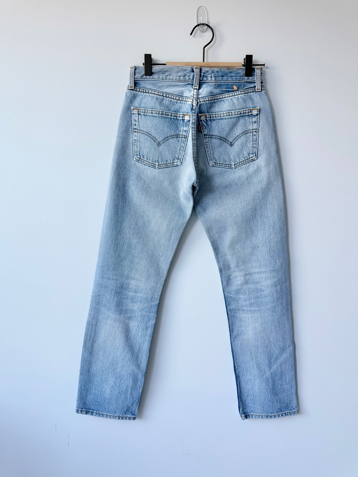 W25 L29 vintage Levis 501 light blue faded 24/25” measured waist 90s levis 501s