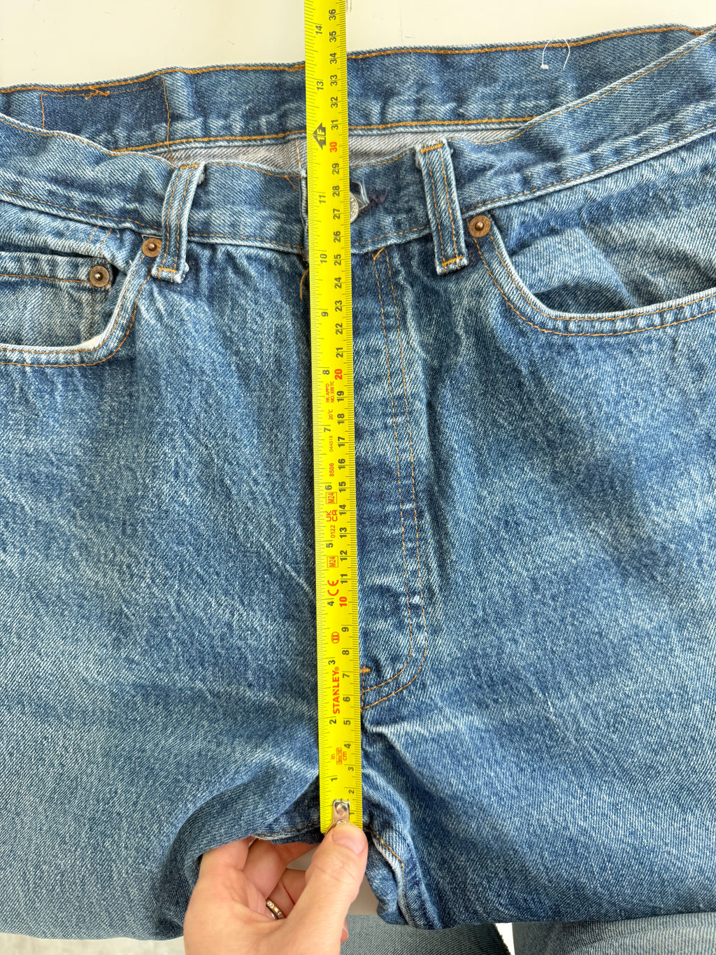 W30 L32 vintage Levis 501 29-30” measured dark blue faded blue 80s denim Levi’s 501s USA