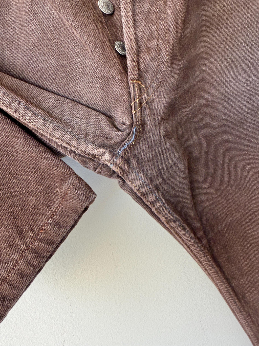 W28 L26.5 vintage Levis 501 27-28” measured brown made in USA 90s