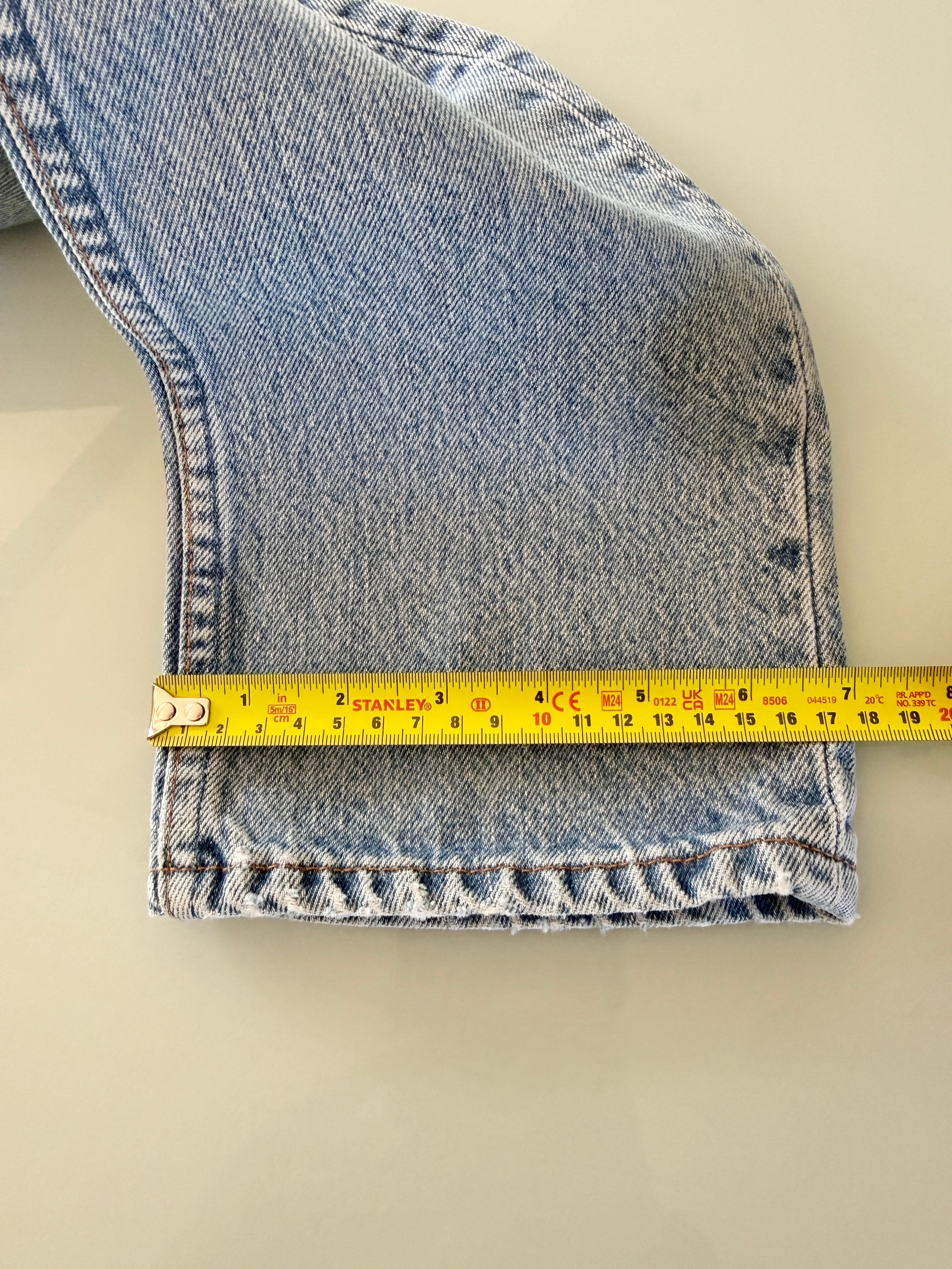 W25 L31 vintage Levis 501 25” measured light medium blue 90s Levi’s 501s USA re done